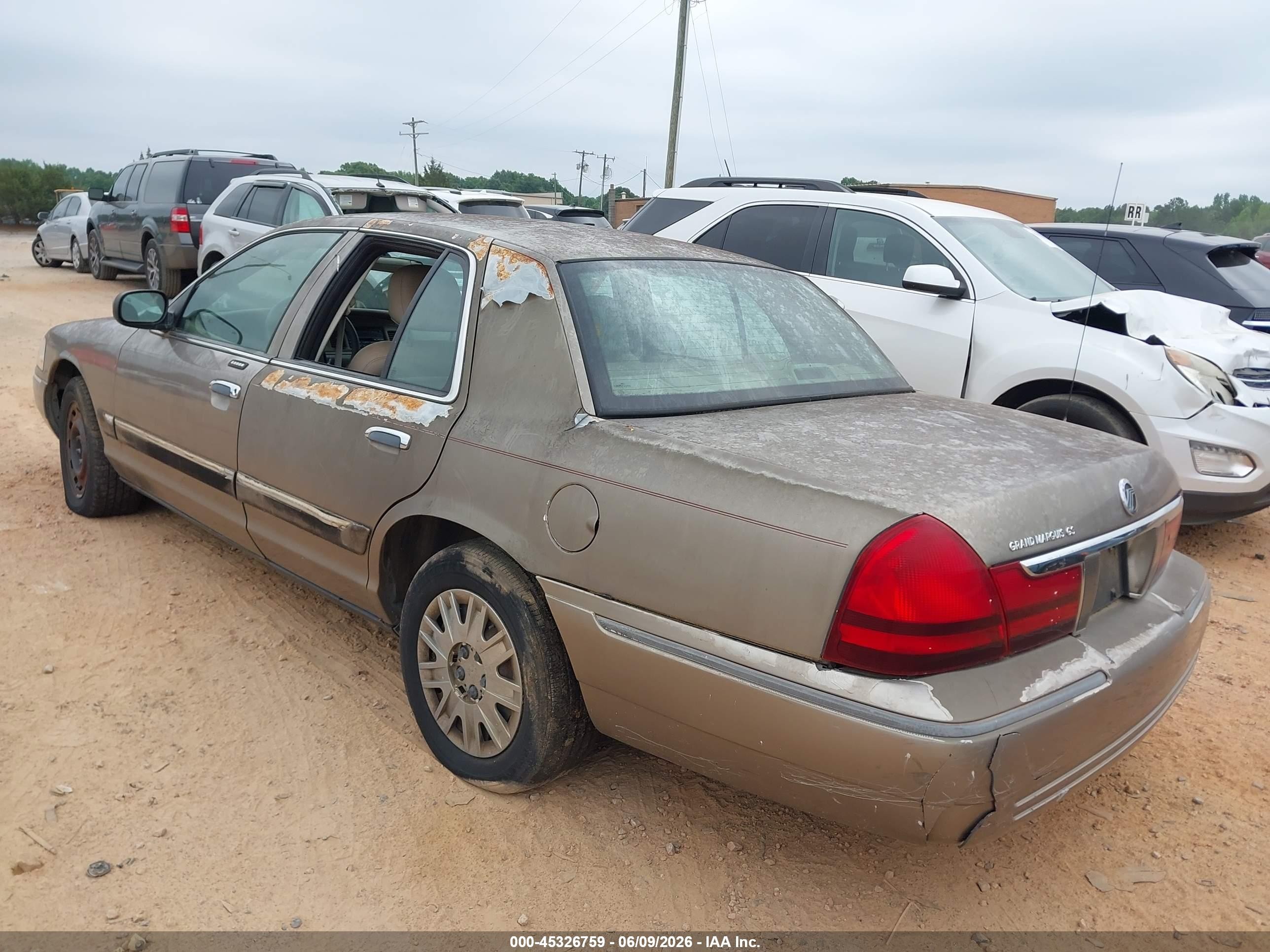2005 Mercury Grand Marquis Gs Brown vin: 2MEFM74W45X620542