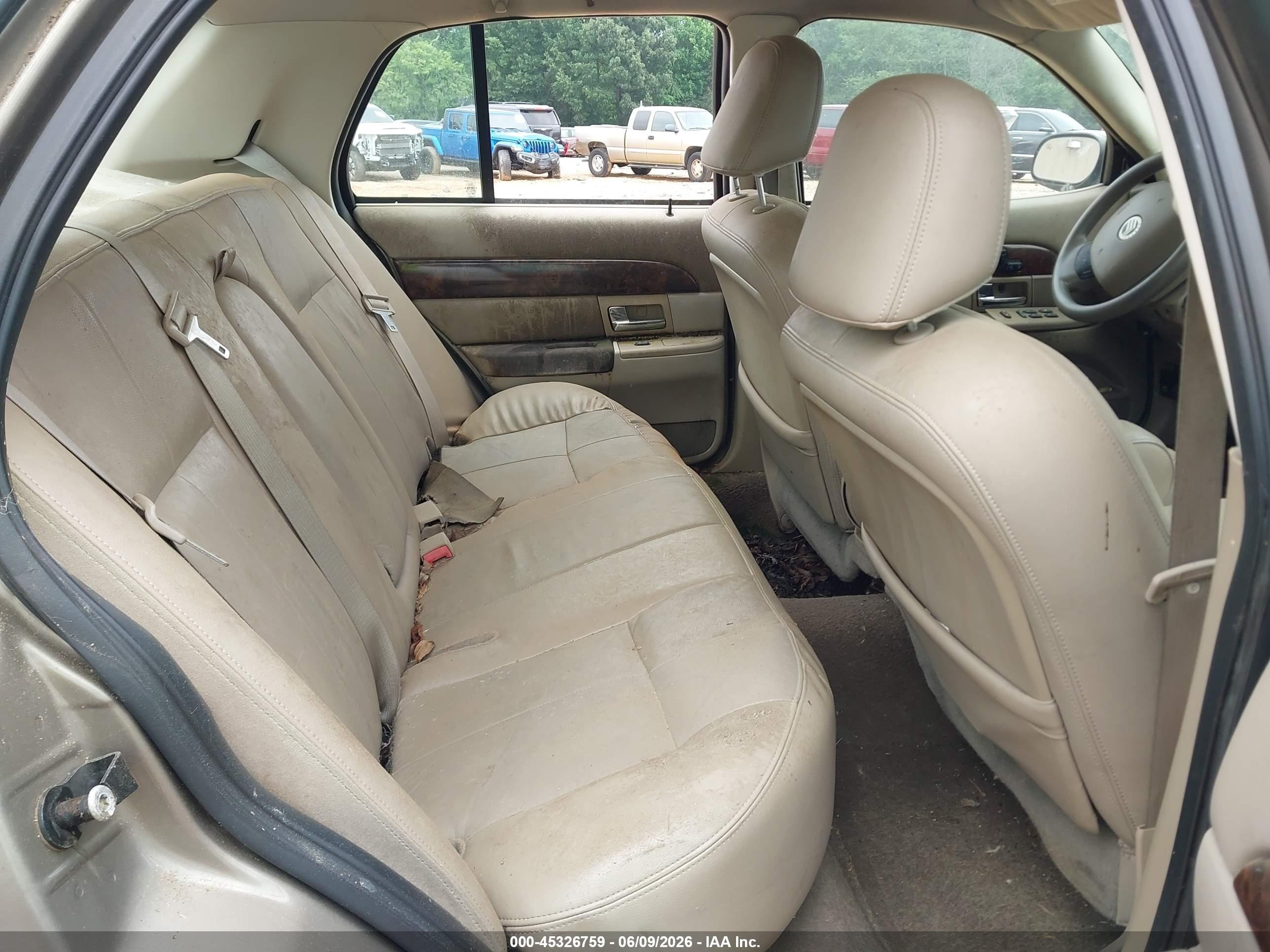 2005 Mercury Grand Marquis Gs Brown vin: 2MEFM74W45X620542
