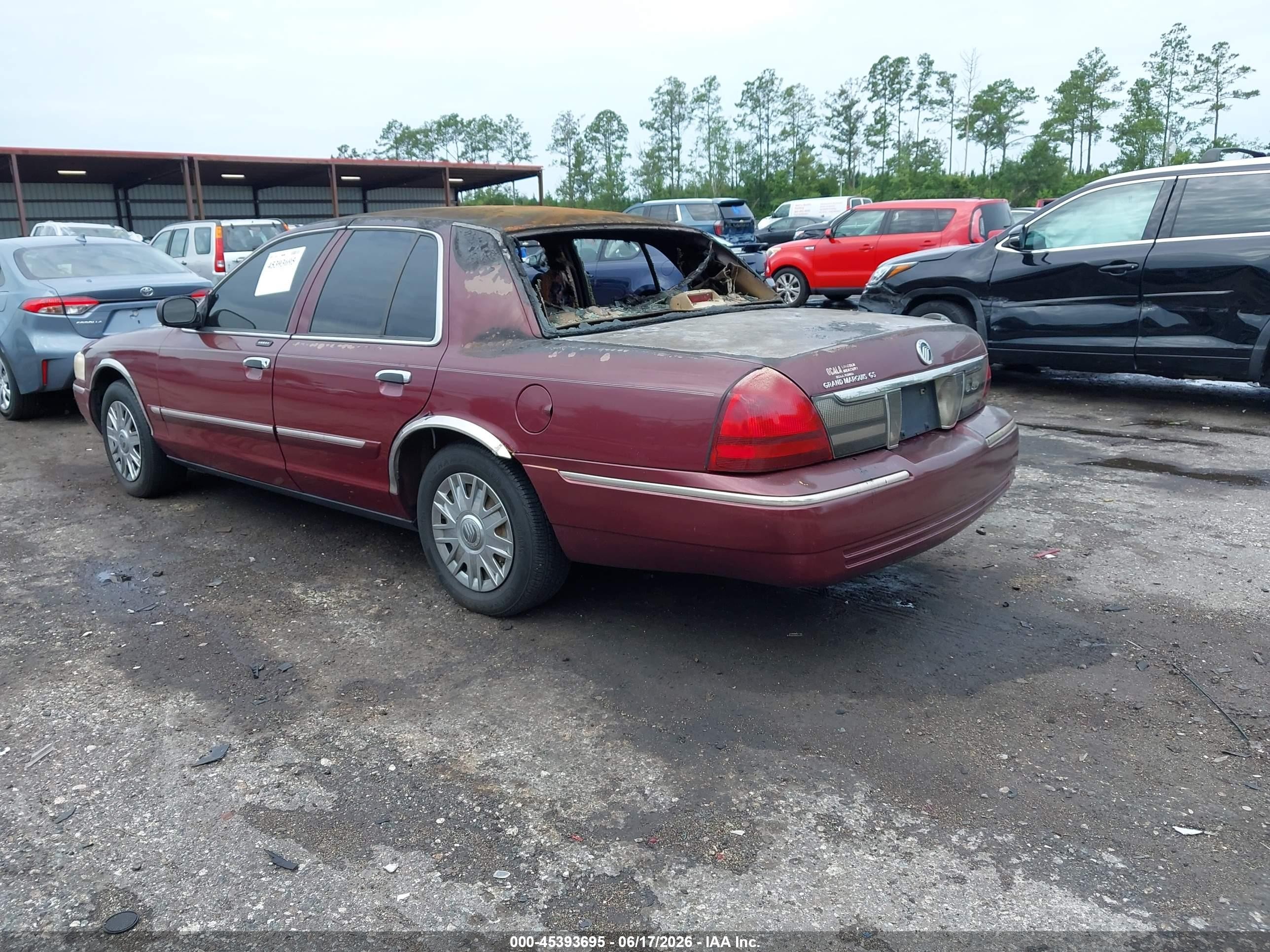 2007 Mercury Grand Marquis Gs Burgundy vin: 2MEFM74W47X609219