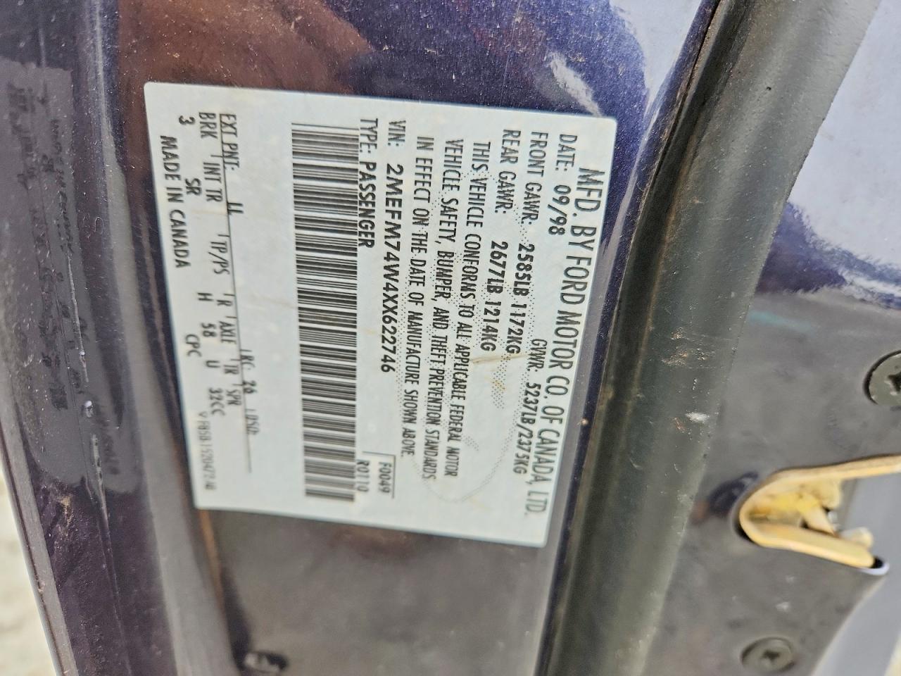 1999 Mercury Grand Marquis Gs Blue vin: 2MEFM74W4XX622746