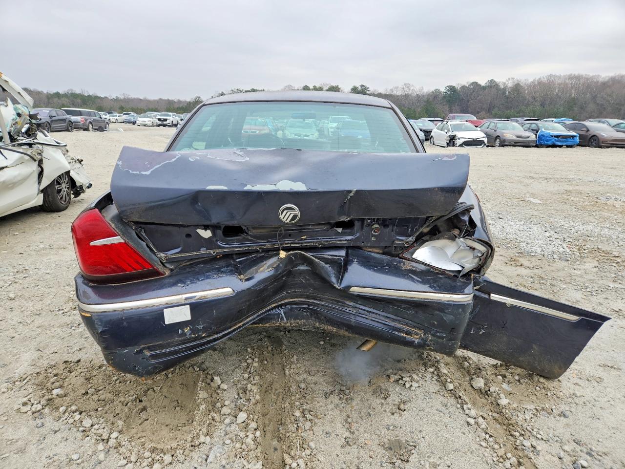 1999 Mercury Grand Marquis Gs Blue vin: 2MEFM74W4XX622746
