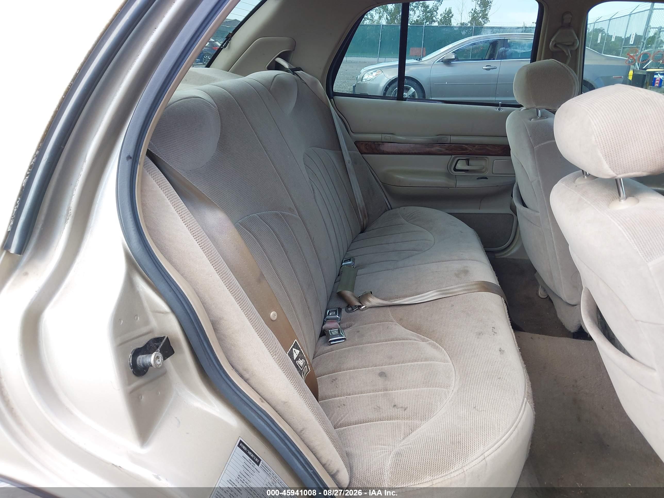 1999 Mercury Grand Marquis Gs Золотой vin: 2MEFM74W4XX664348