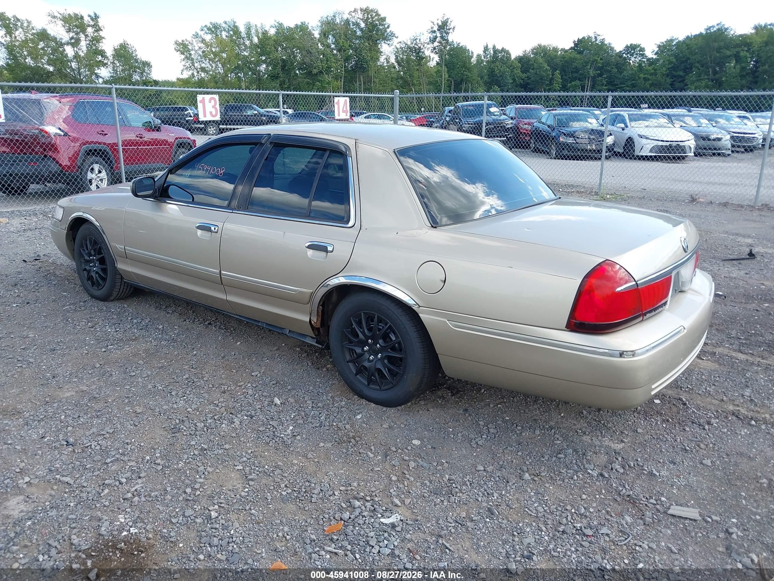 1999 Mercury Grand Marquis Gs Золотой vin: 2MEFM74W4XX664348