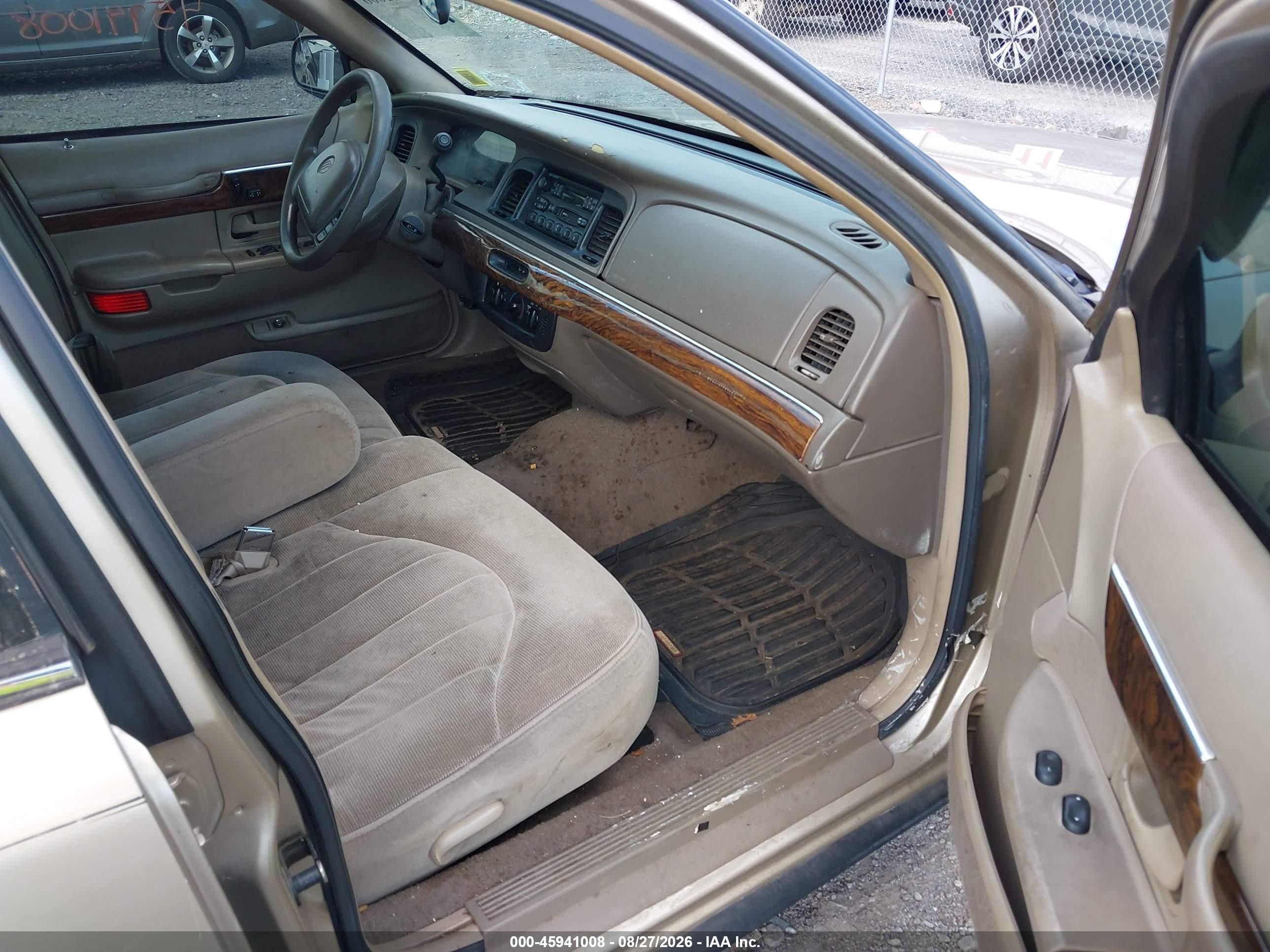 1999 Mercury Grand Marquis Gs Золотой vin: 2MEFM74W4XX664348