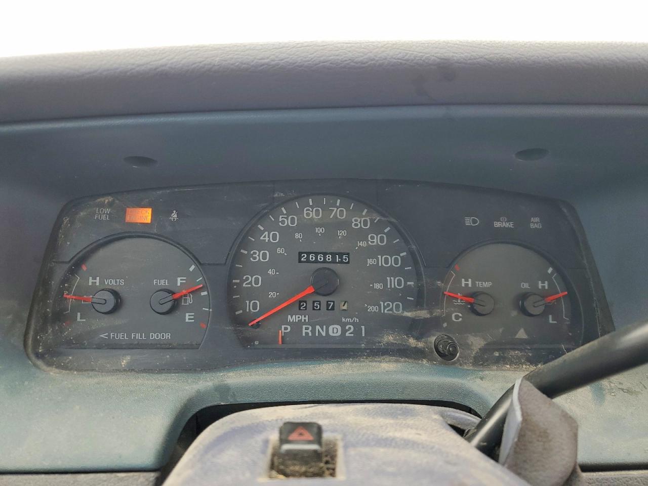 1999 Mercury Grand Marquis Gs White vin: 2MEFM74W4XX735306