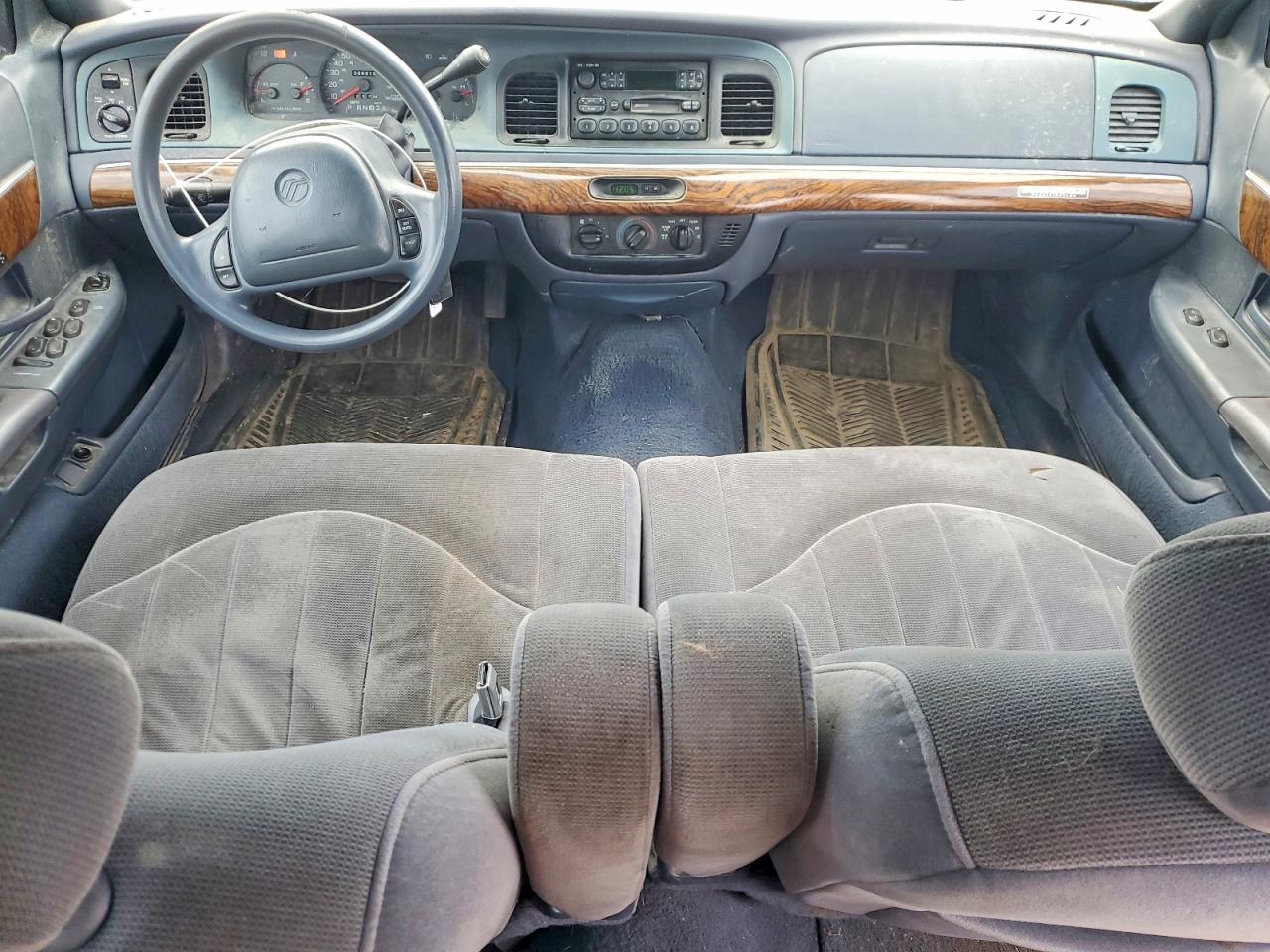 1999 Mercury Grand Marquis Gs White vin: 2MEFM74W4XX735306