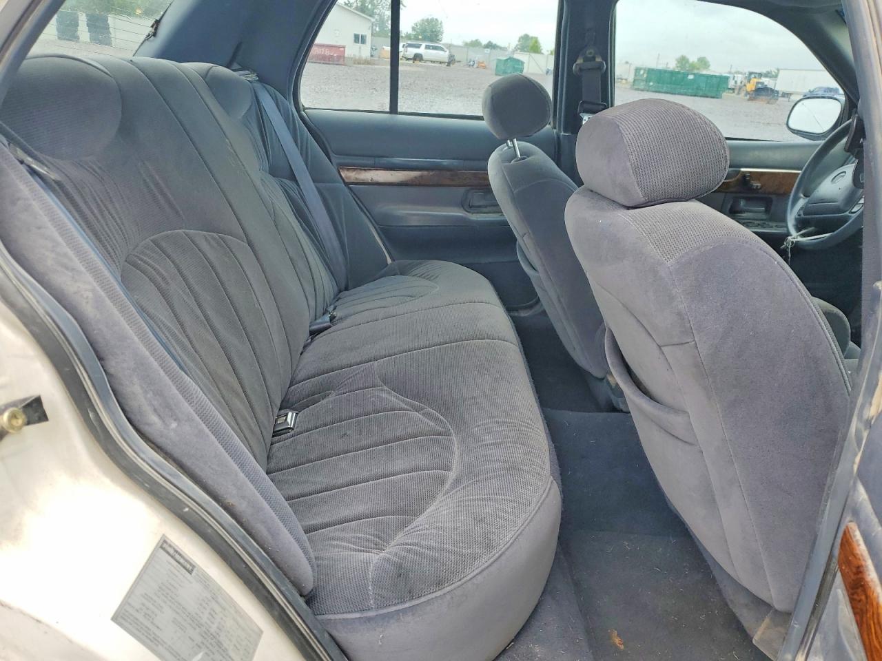 1999 Mercury Grand Marquis Gs White vin: 2MEFM74W4XX735306