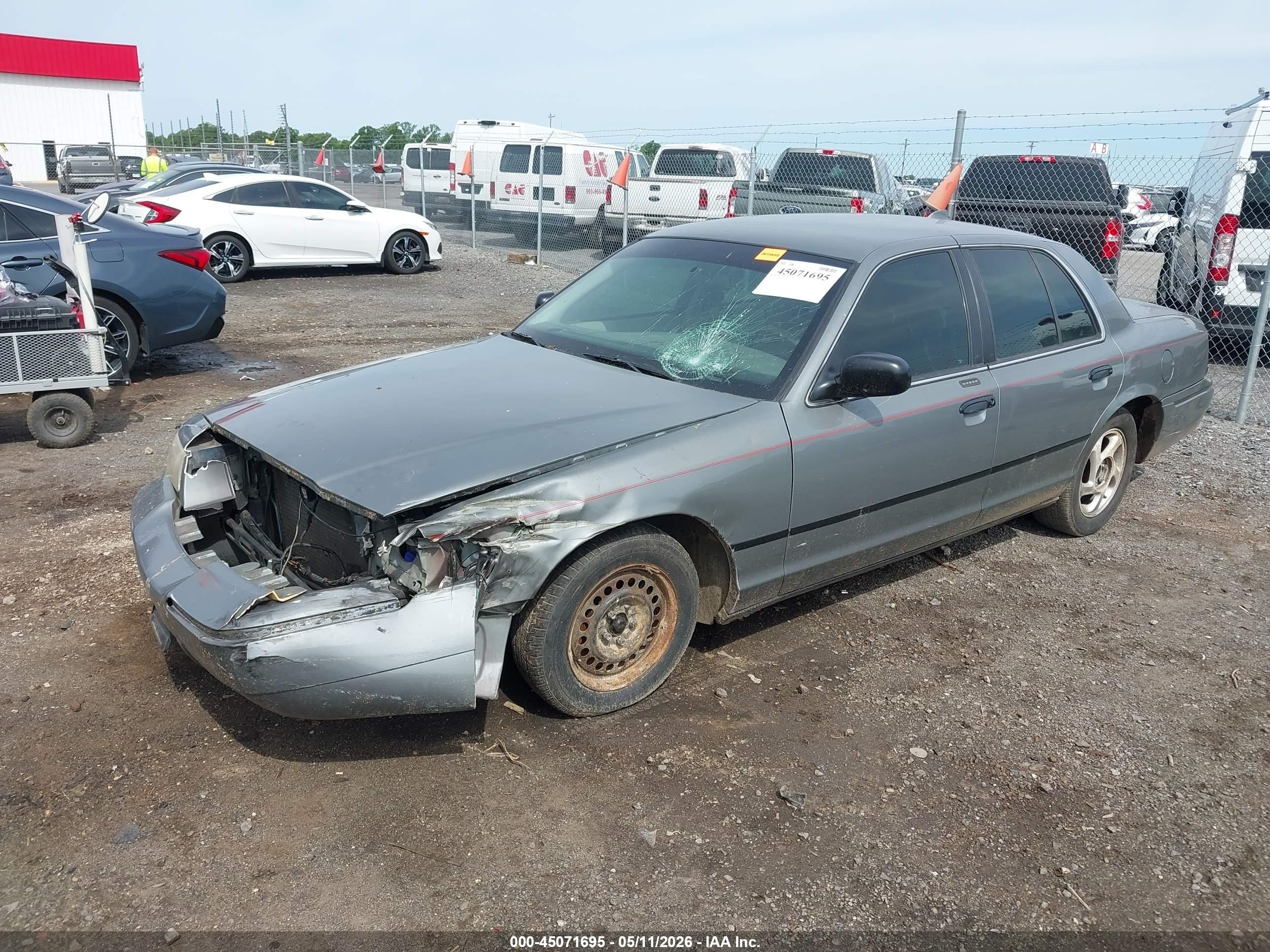 2000 Mercury Grand Marquis Gs Gray vin: 2MEFM74W4YX635529