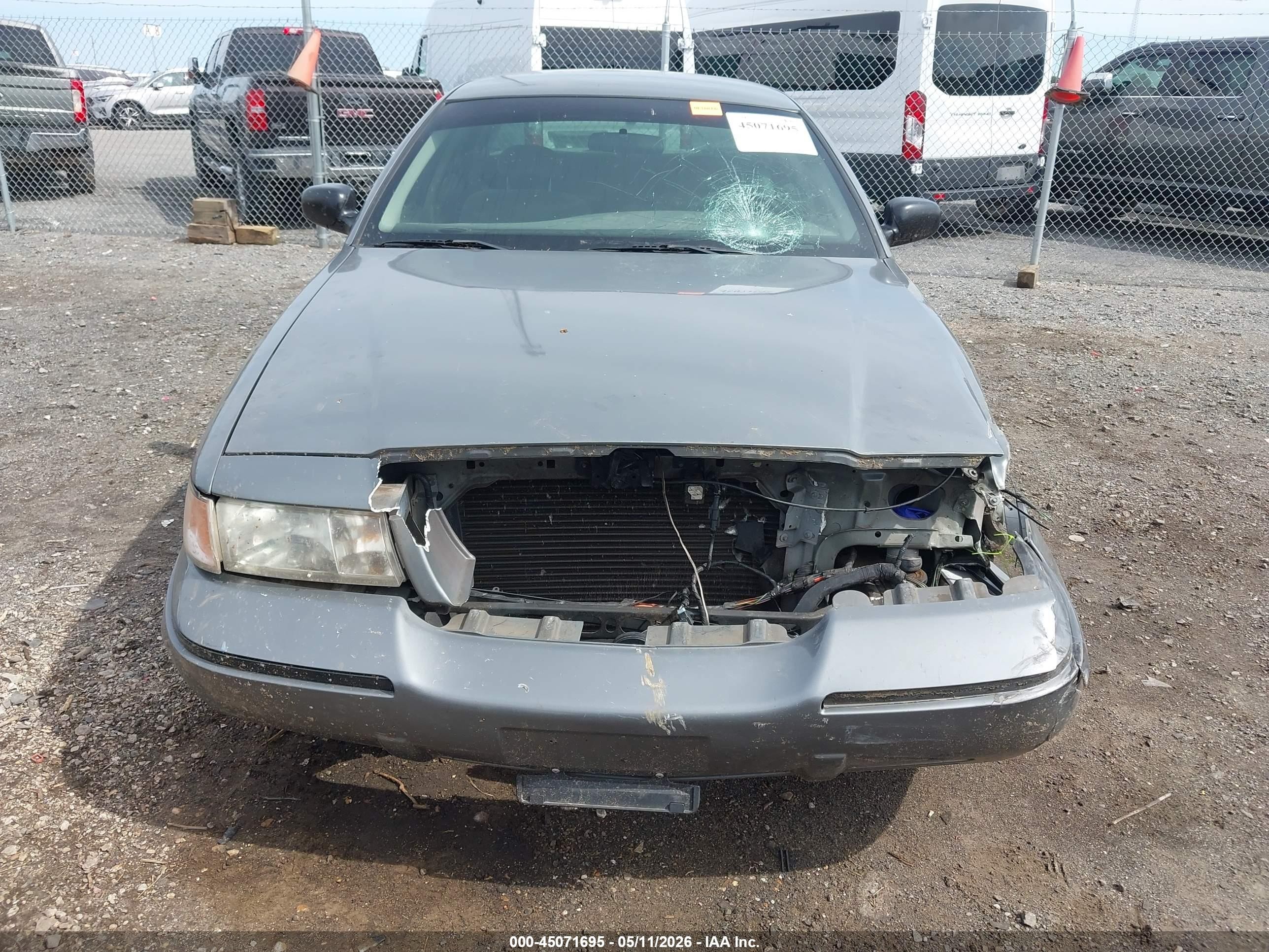 2000 Mercury Grand Marquis Gs Gray vin: 2MEFM74W4YX635529