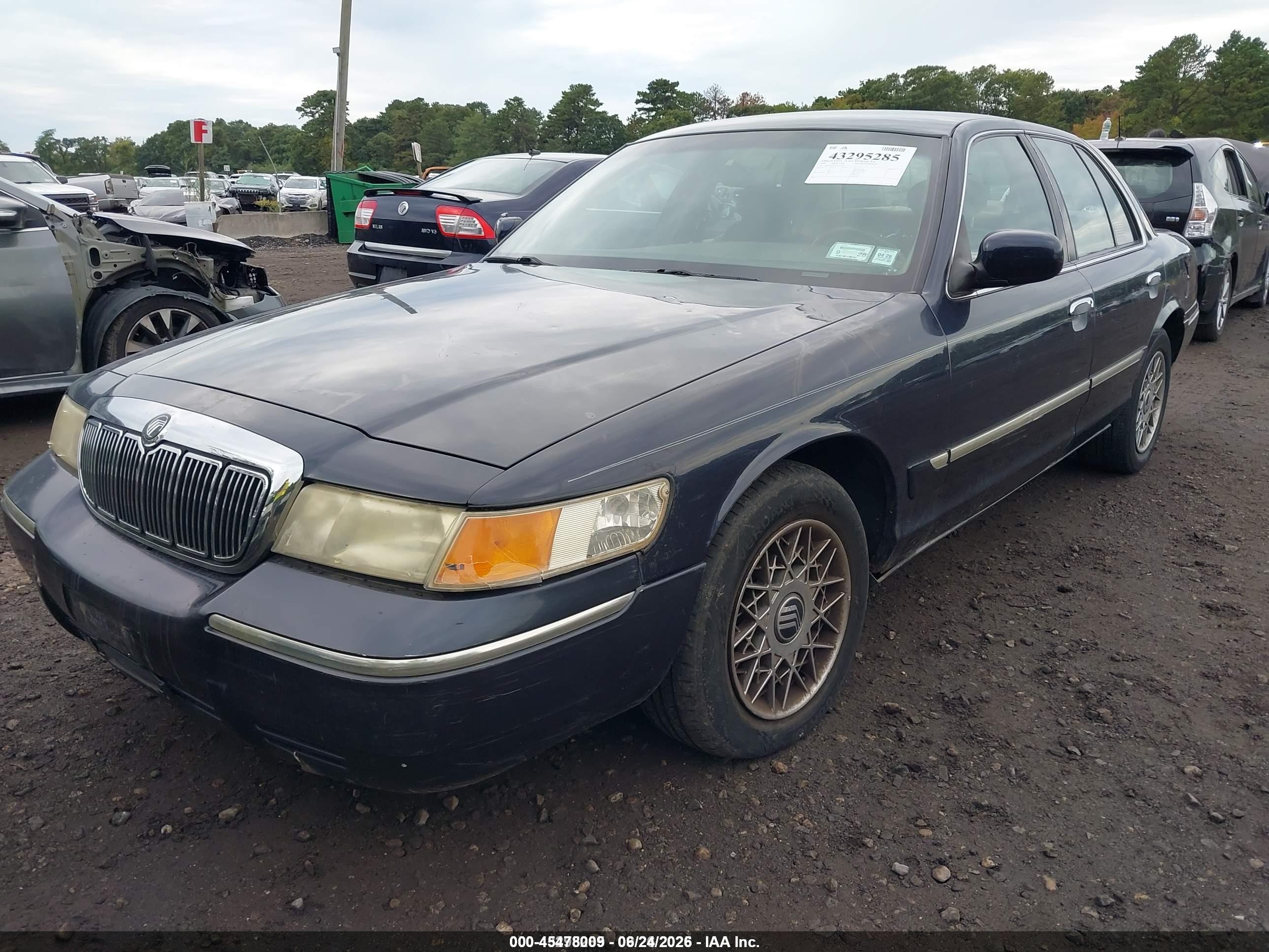 2000 Mercury Grand Marquis Gs Синий vin: 2MEFM74W4YX654288