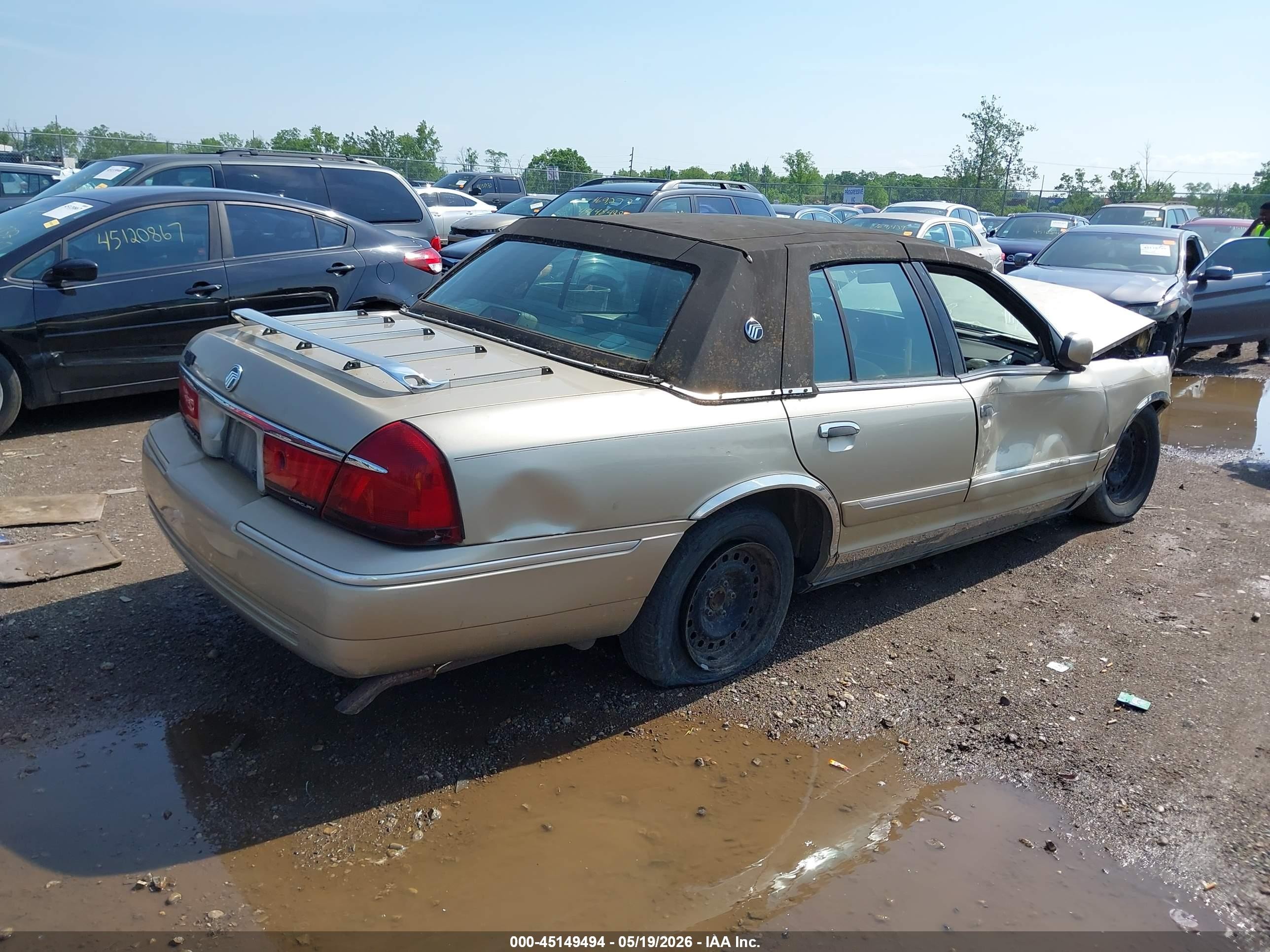 2000 Mercury Grand Marquis Gs Tan vin: 2MEFM74W4YX682642