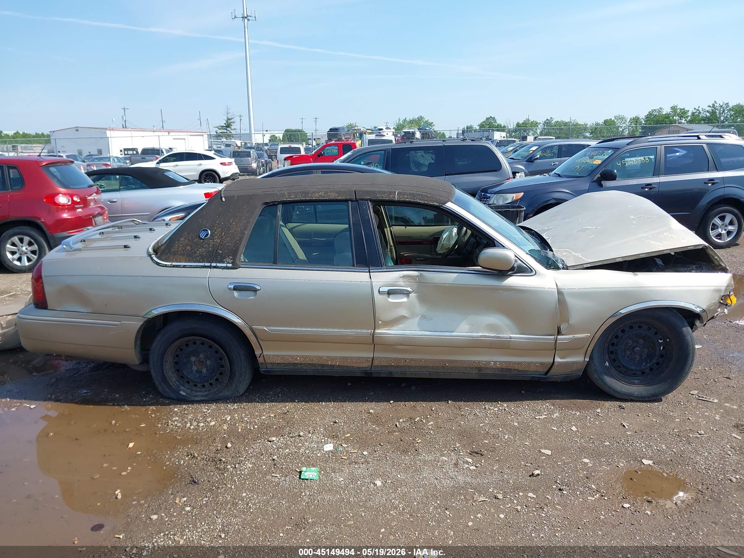 2000 Mercury Grand Marquis Gs Tan vin: 2MEFM74W4YX682642
