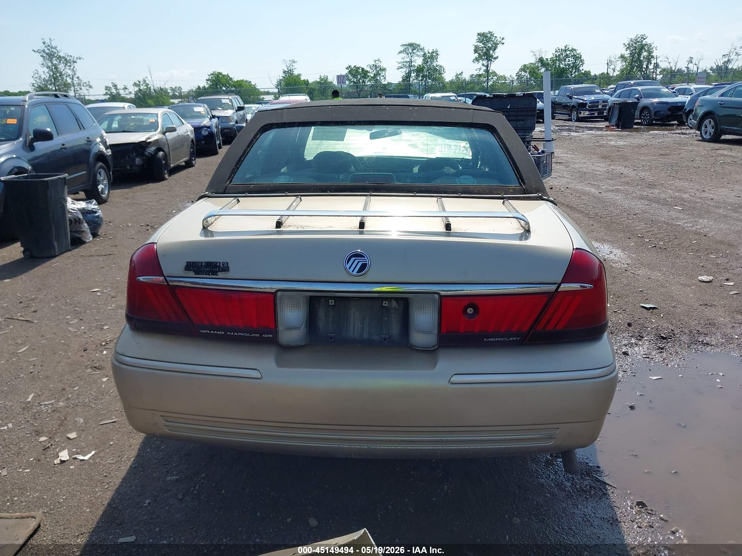 2000 Mercury Grand Marquis Gs Tan vin: 2MEFM74W4YX682642