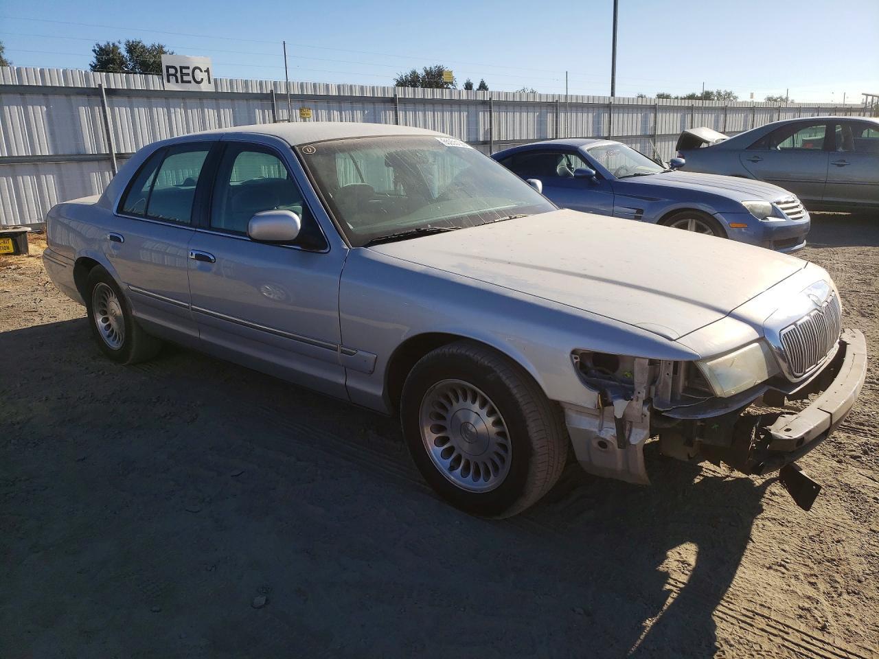 2001 Mercury Grand Marquis Gs Серебряный vin: 2MEFM74W51X655181