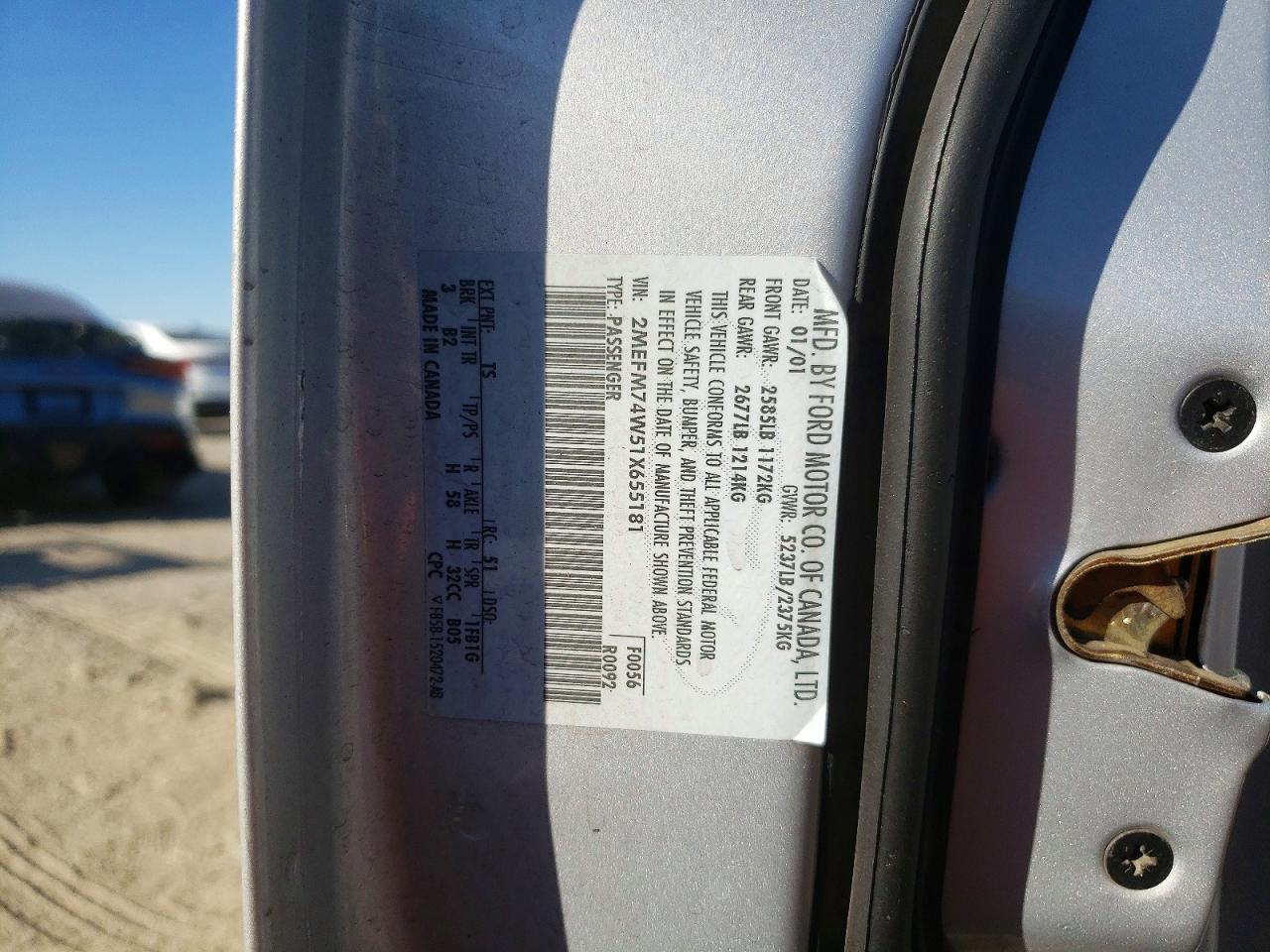 2001 Mercury Grand Marquis Gs Серебряный vin: 2MEFM74W51X655181