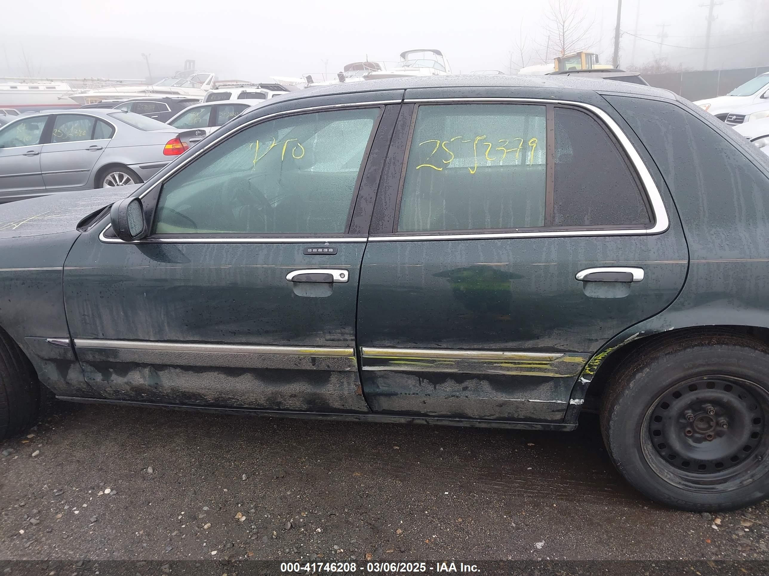 2003 Mercury Grand Marquis Gs Green vin: 2MEFM74W53X640795