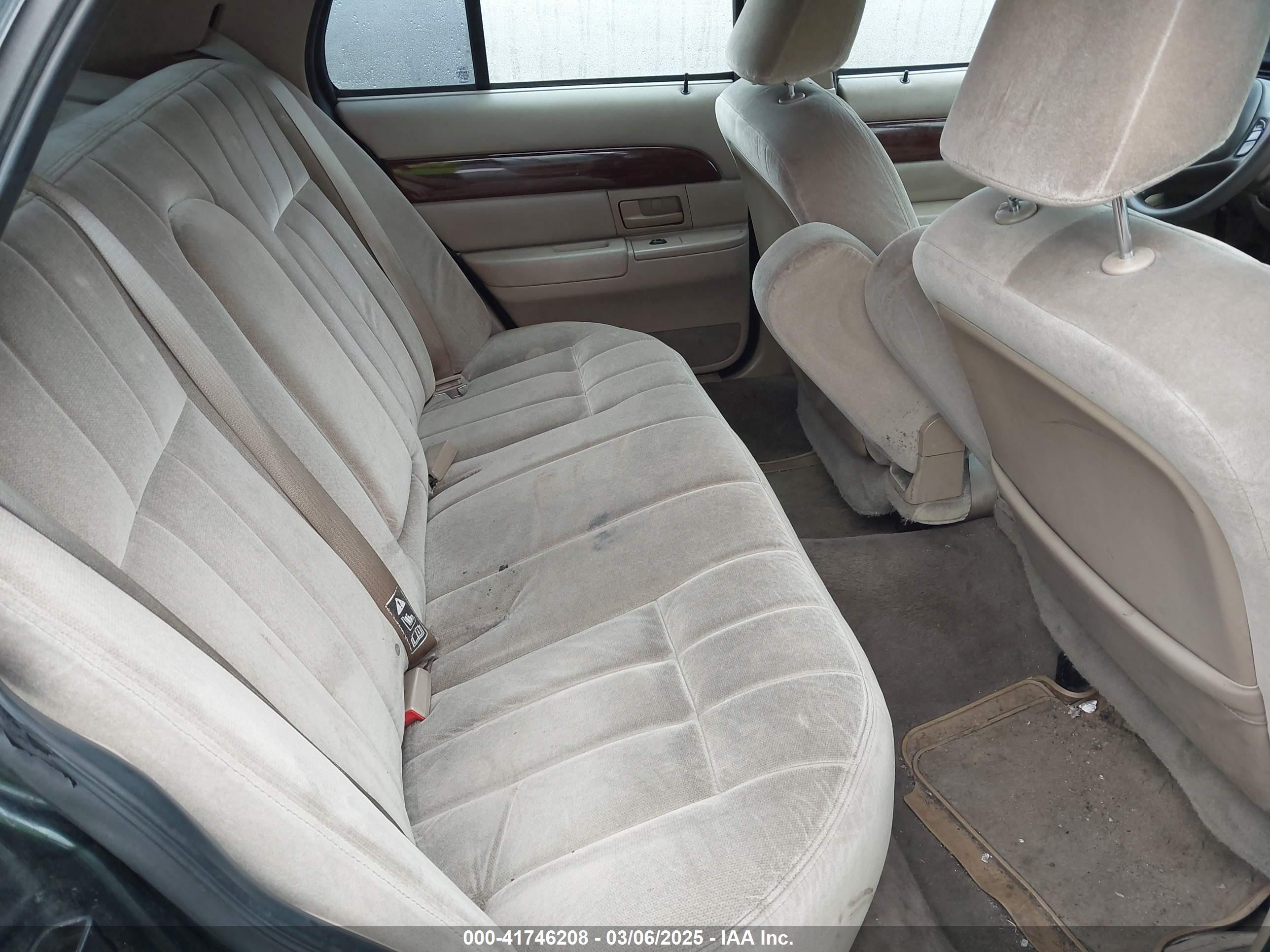 2003 Mercury Grand Marquis Gs Green vin: 2MEFM74W53X640795