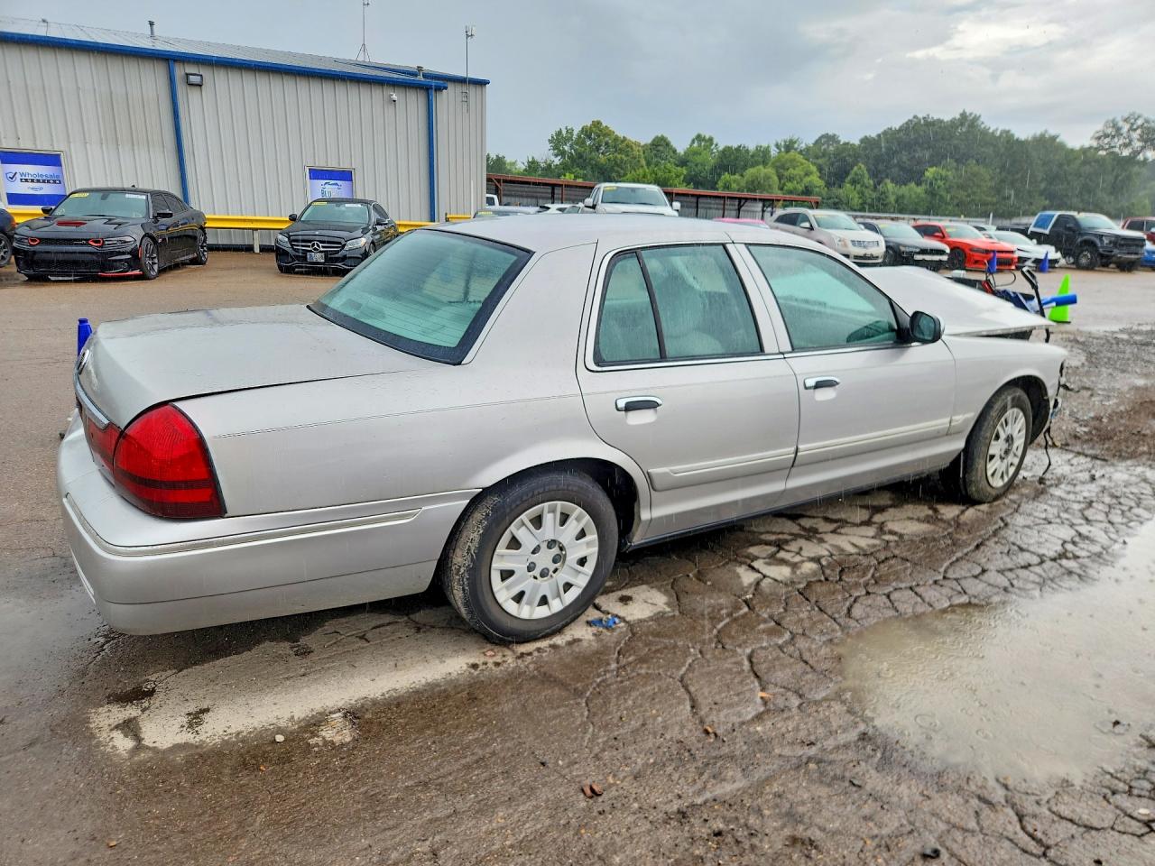 2004 Mercury Grand Marquis Gs Silver vin: 2MEFM74W54X642001