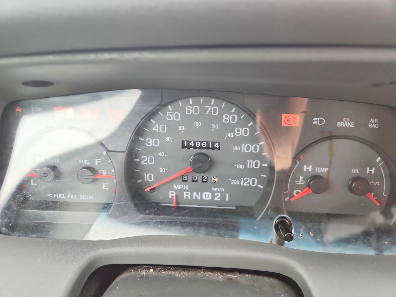 2004 Mercury Grand Marquis Gs Silver vin: 2MEFM74W54X642001