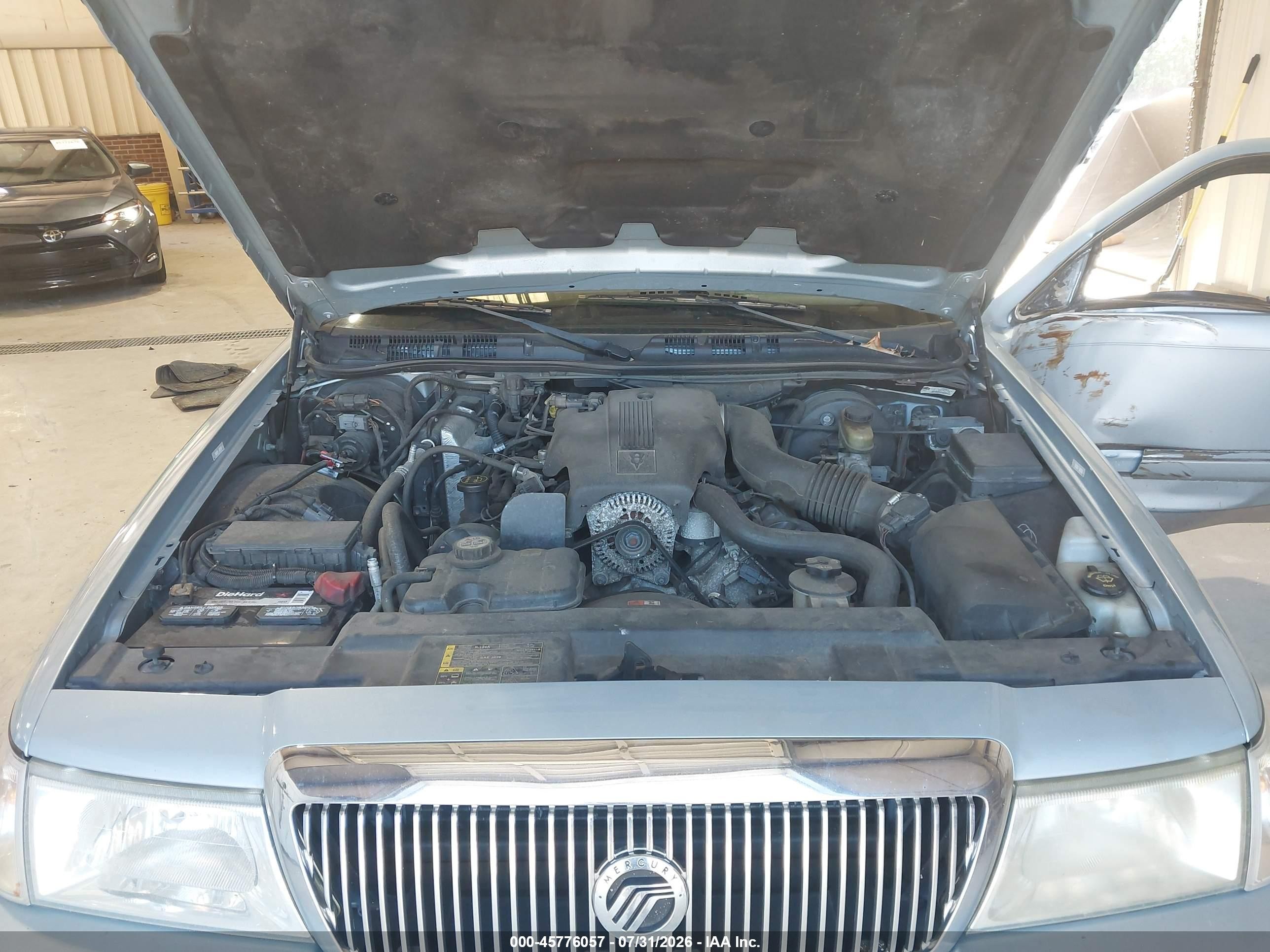 2004 Mercury Grand Marquis Gs Blue vin: 2MEFM74W54X642144
