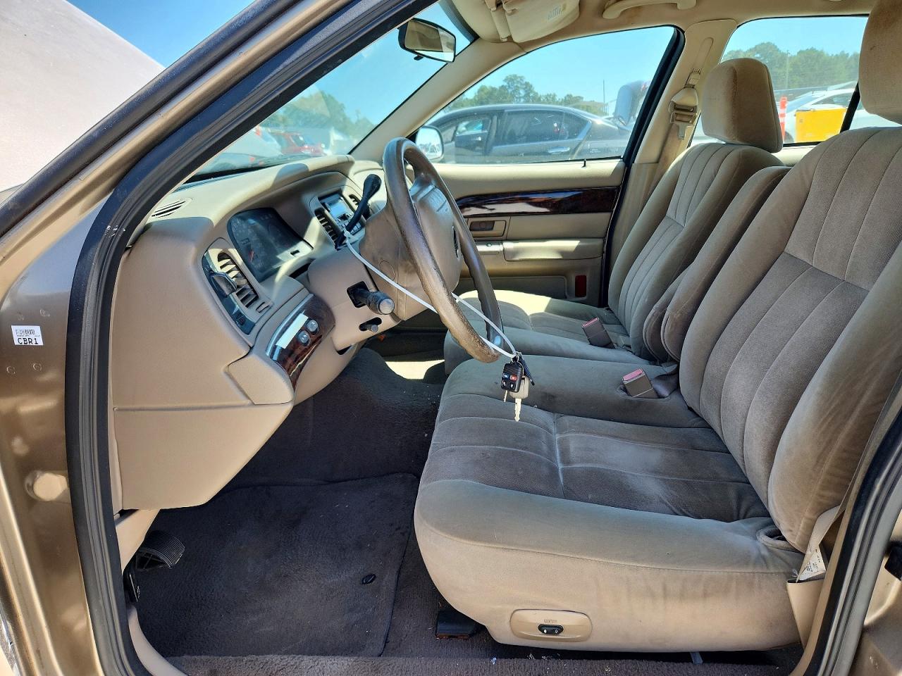 2004 Mercury Grand Marquis Gs Tan vin: 2MEFM74W54X654956
