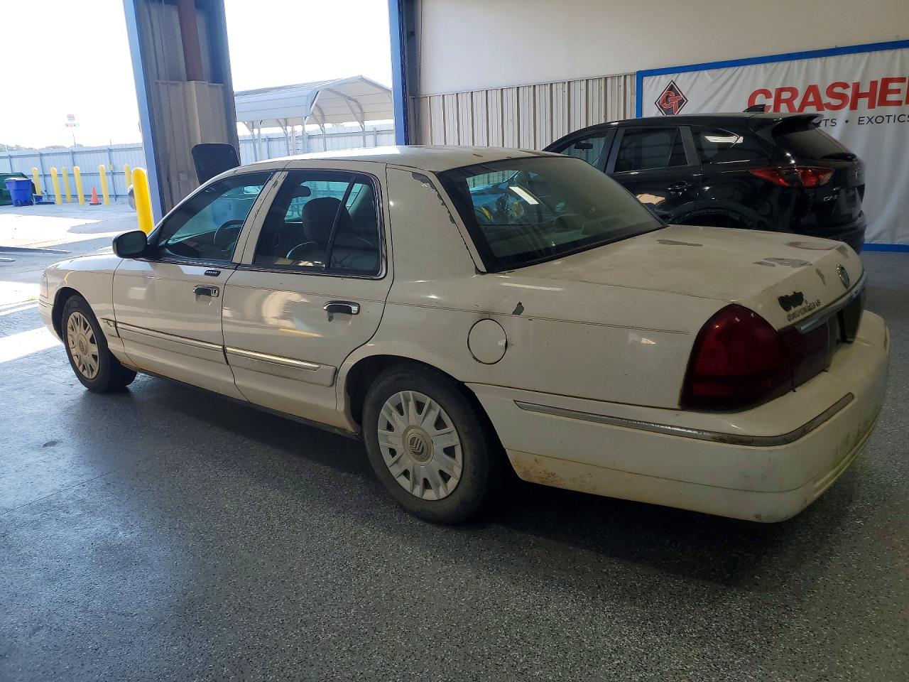 2004 Mercury Grand Marquis Gs White vin: 2MEFM74W54X664094