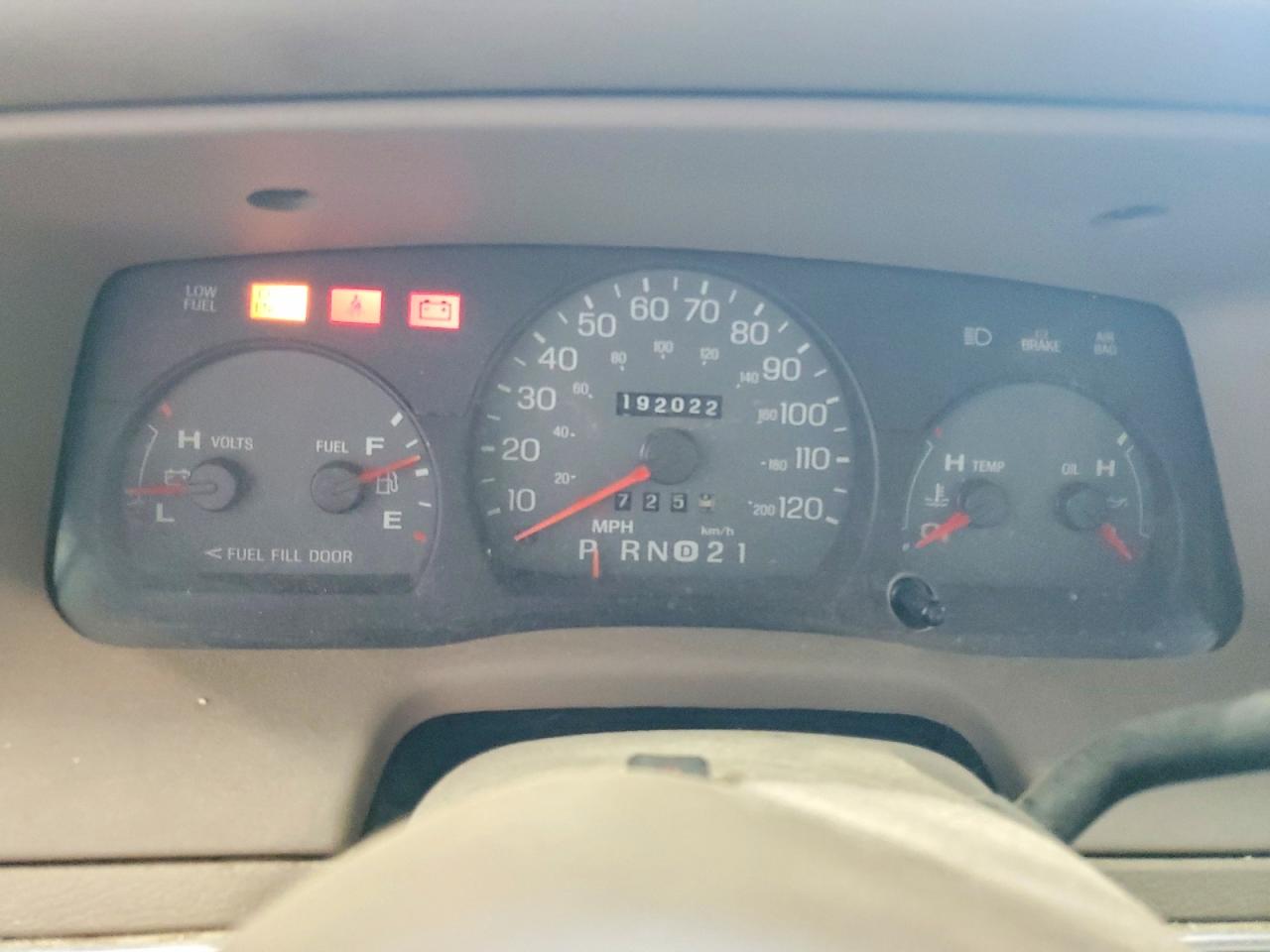 2004 Mercury Grand Marquis Gs White vin: 2MEFM74W54X664094