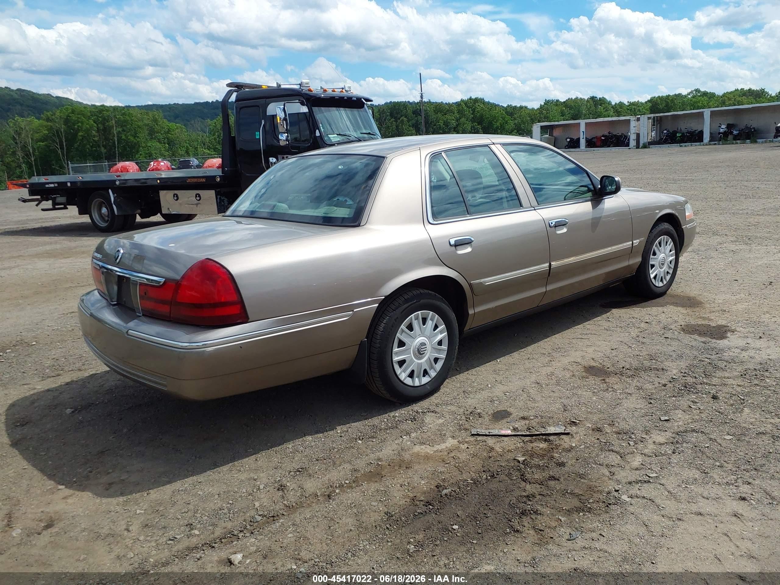 2004 Mercury Grand Marquis Gs Gold vin: 2MEFM74W54X665438
