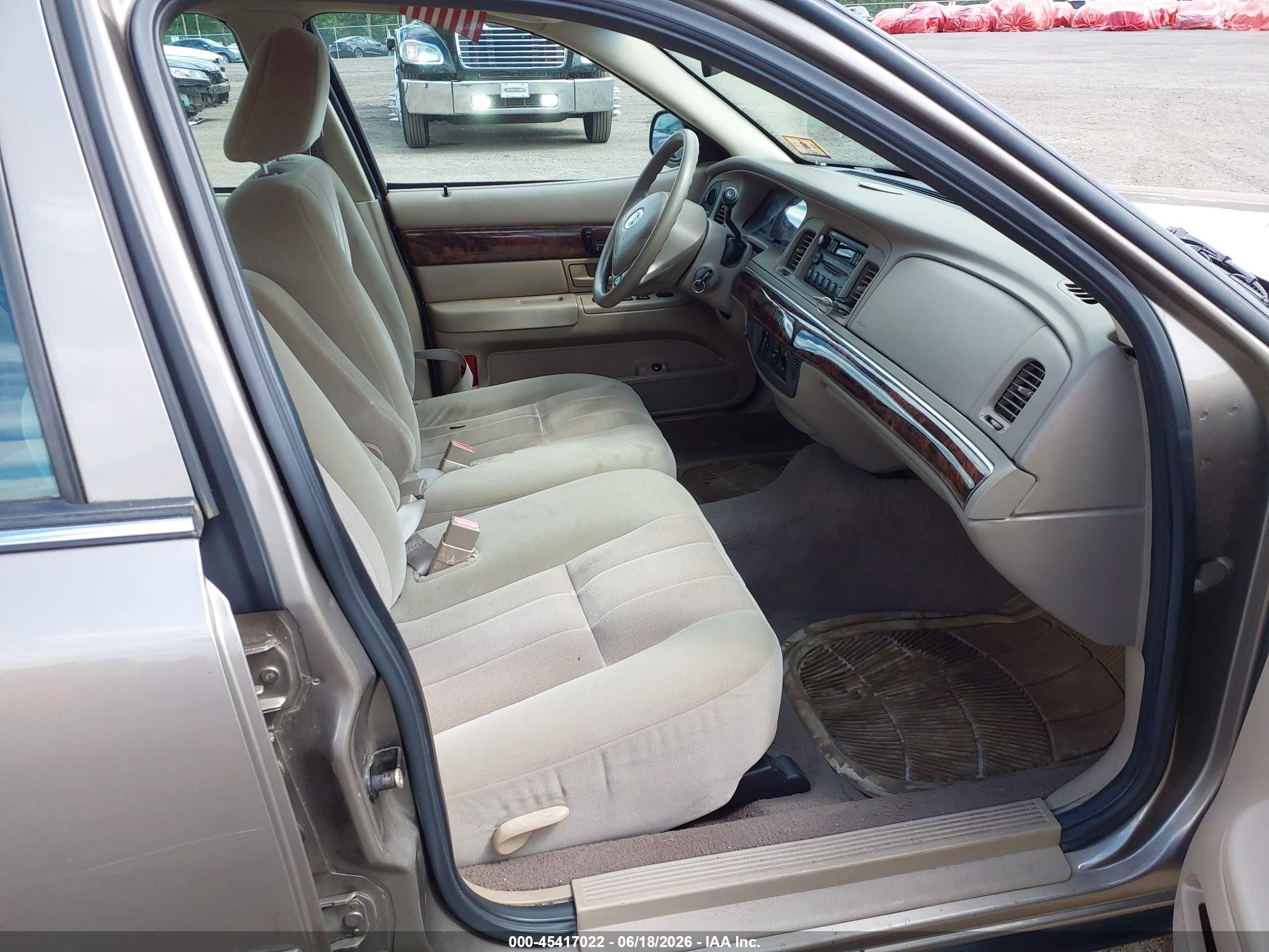 2004 Mercury Grand Marquis Gs Gold vin: 2MEFM74W54X665438