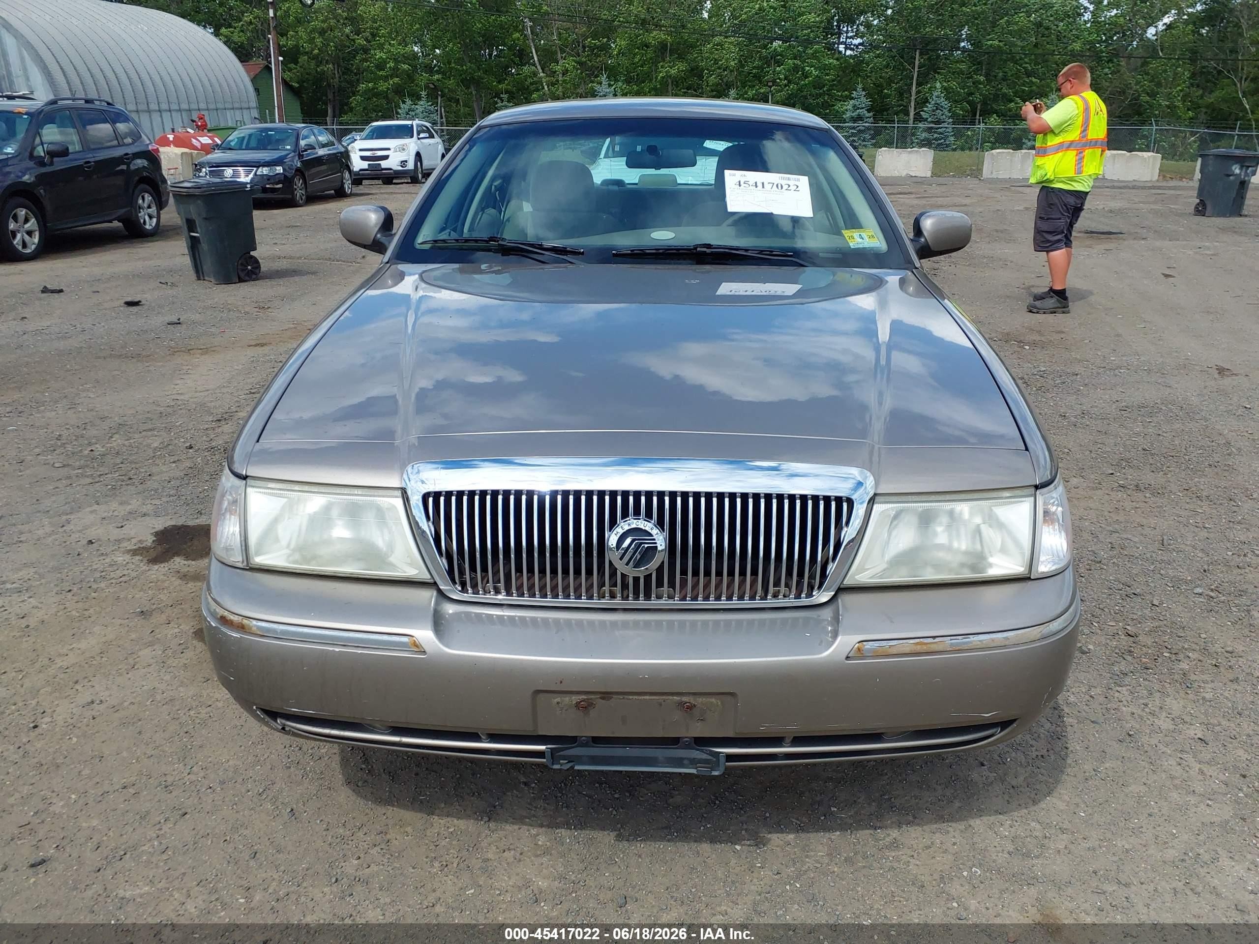 2004 Mercury Grand Marquis Gs Gold vin: 2MEFM74W54X665438