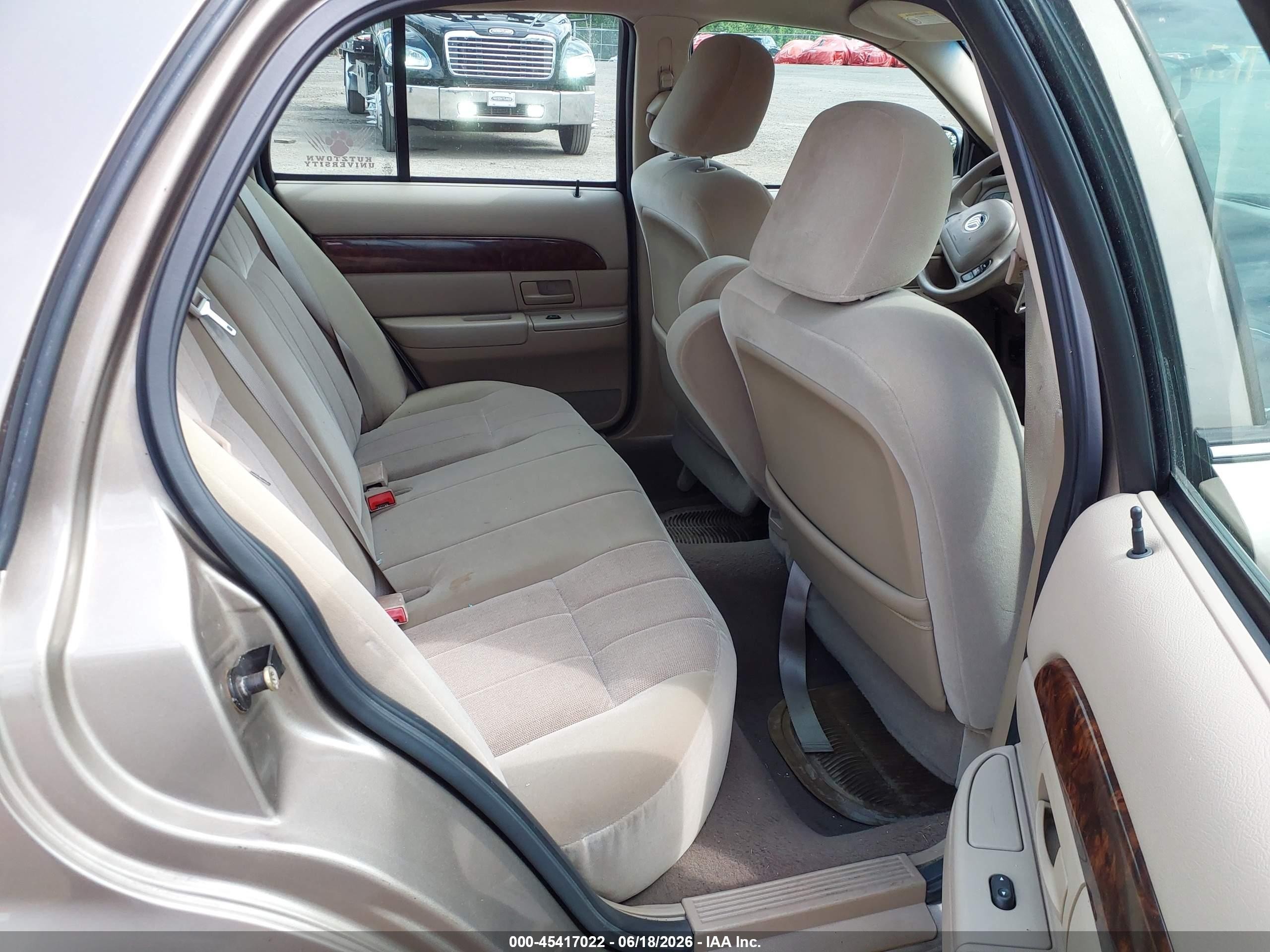 2004 Mercury Grand Marquis Gs Gold vin: 2MEFM74W54X665438