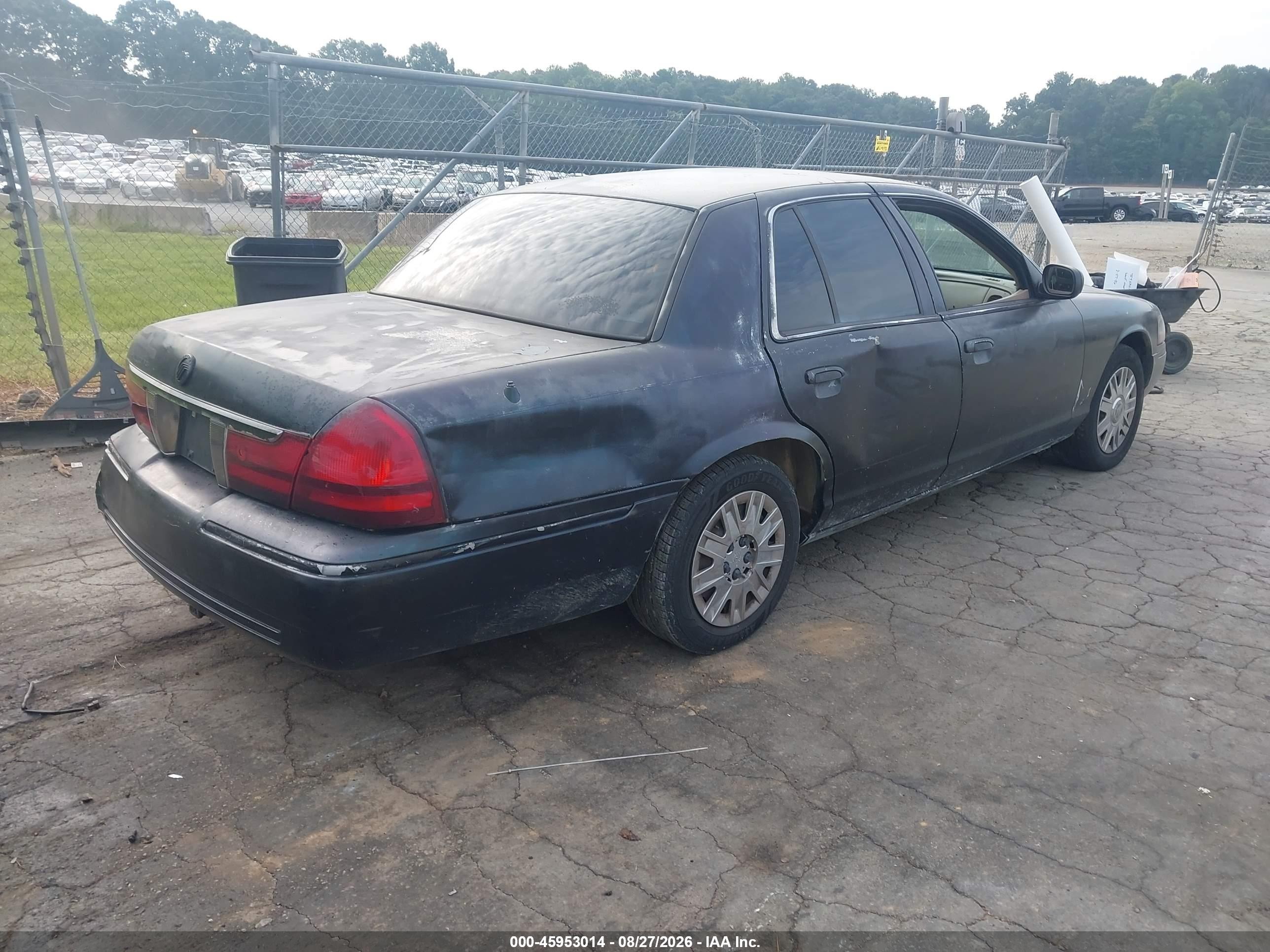 2005 Mercury Grand Marquis Gs Black vin: 2MEFM74W55X606651
