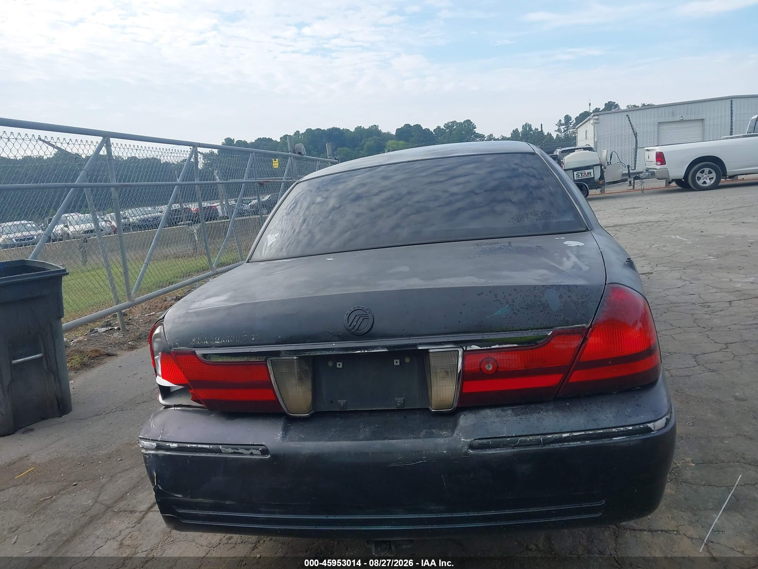 2005 Mercury Grand Marquis Gs Black vin: 2MEFM74W55X606651