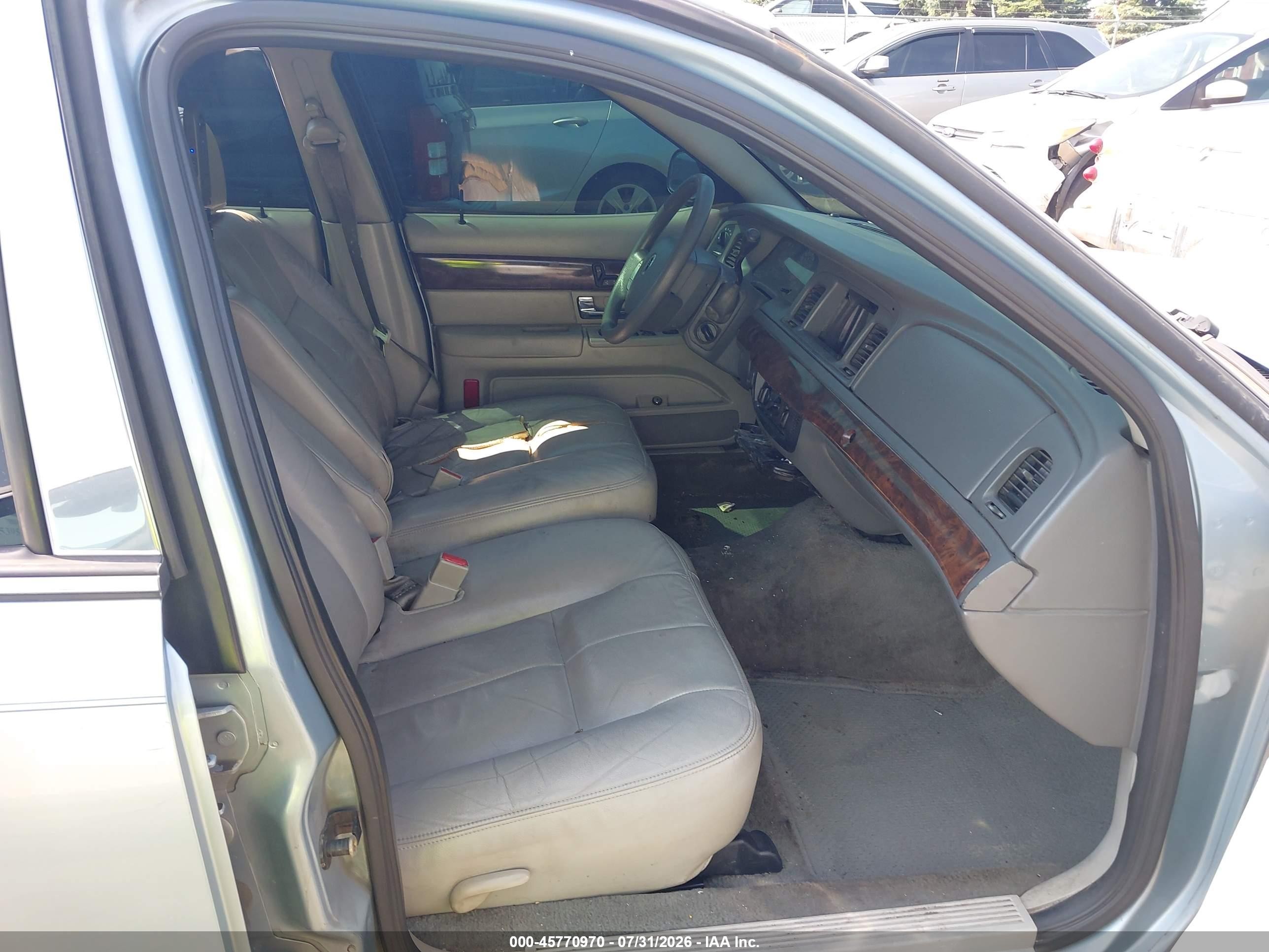 2005 Mercury Grand Marquis Gs Blue vin: 2MEFM74W55X625748