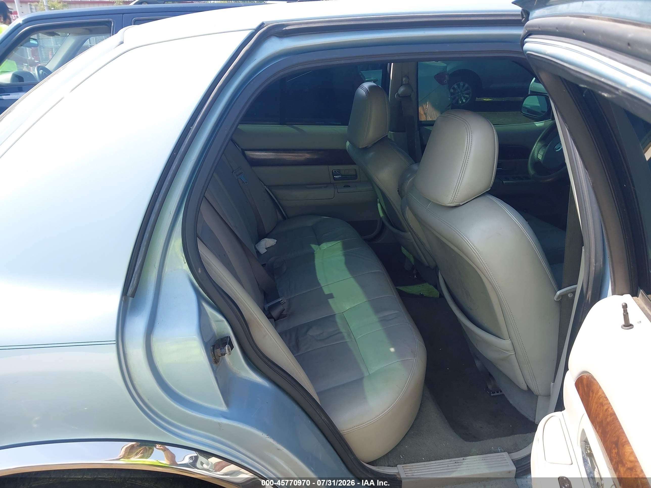 2005 Mercury Grand Marquis Gs Blue vin: 2MEFM74W55X625748