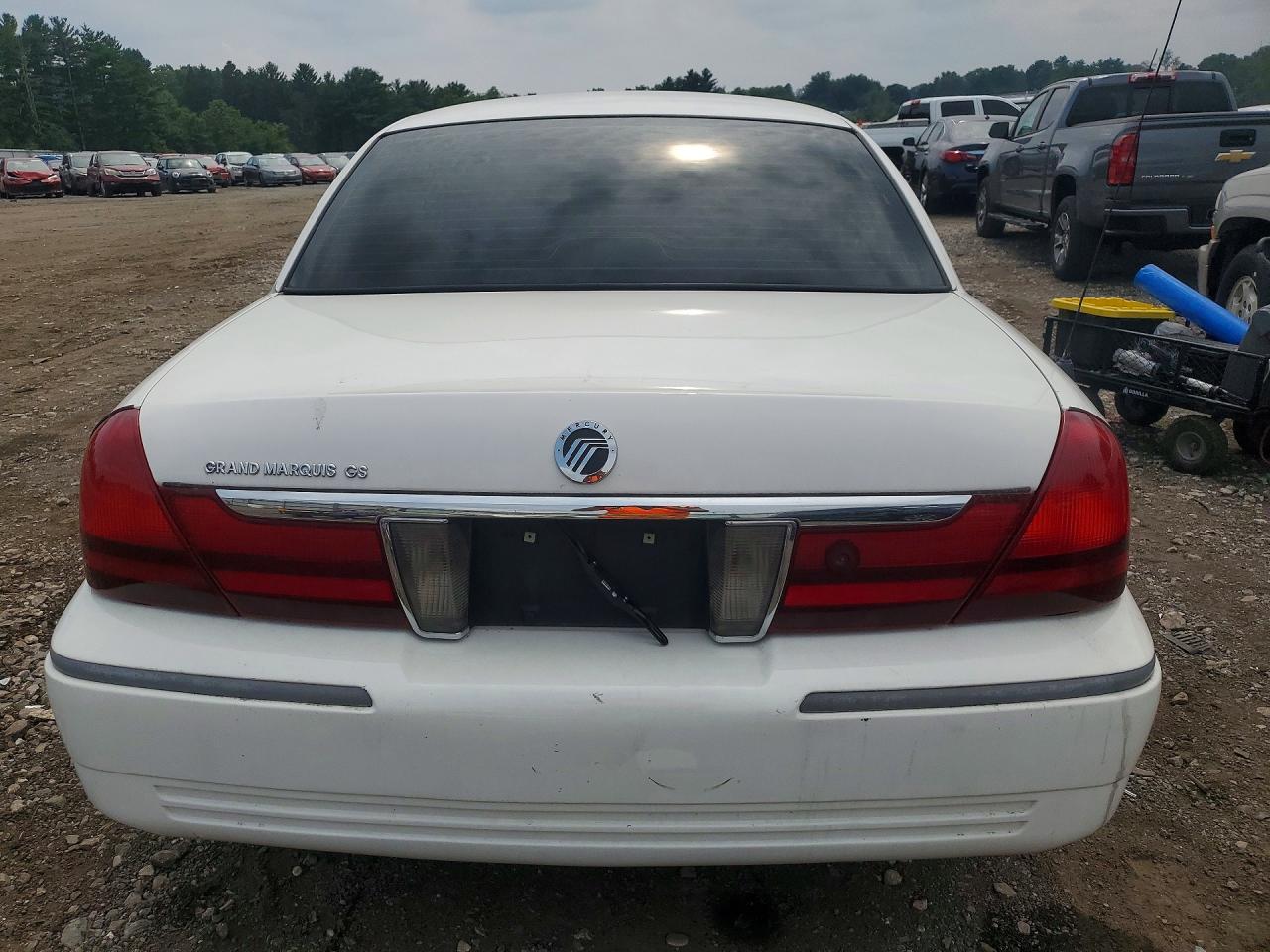 2005 Mercury Grand Marquis Gs White vin: 2MEFM74W55X630030