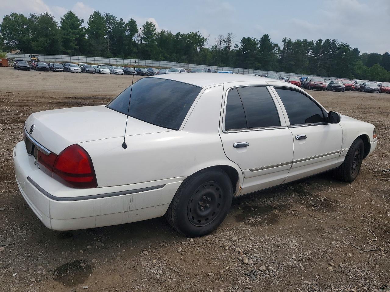 2005 Mercury Grand Marquis Gs White vin: 2MEFM74W55X630030