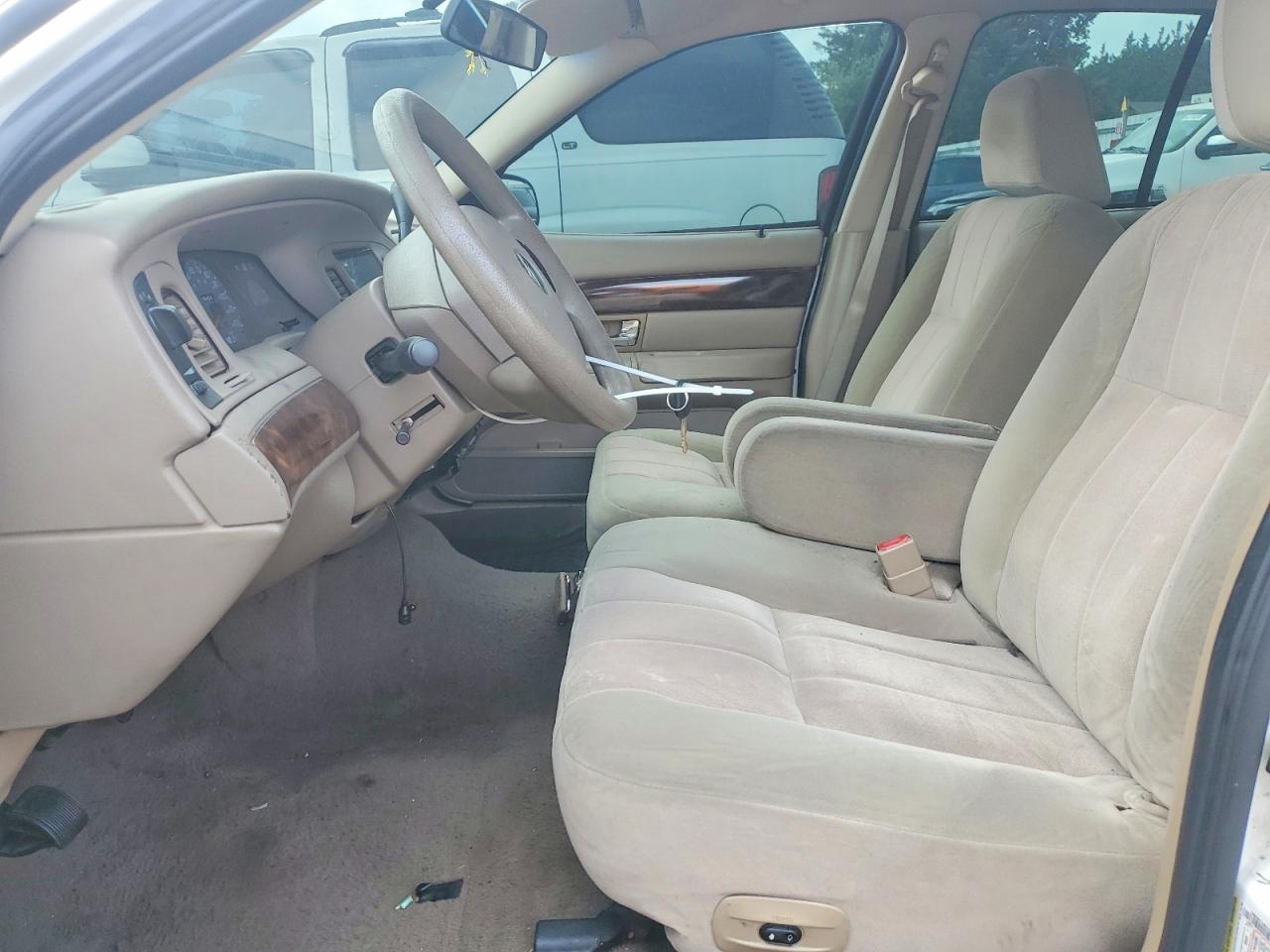2005 Mercury Grand Marquis Gs White vin: 2MEFM74W55X630030