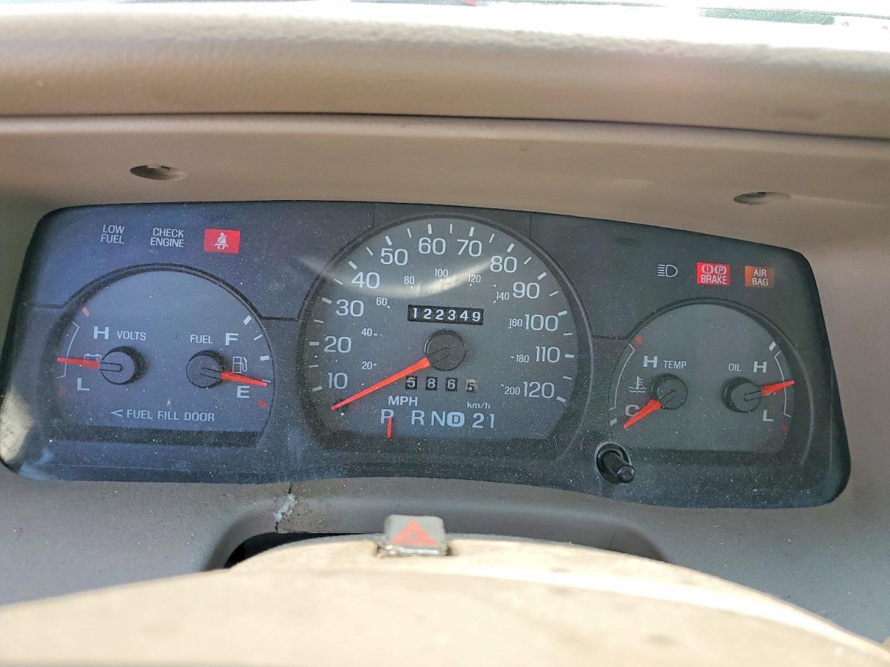 2005 Mercury Grand Marquis Gs Gray vin: 2MEFM74W55X672018