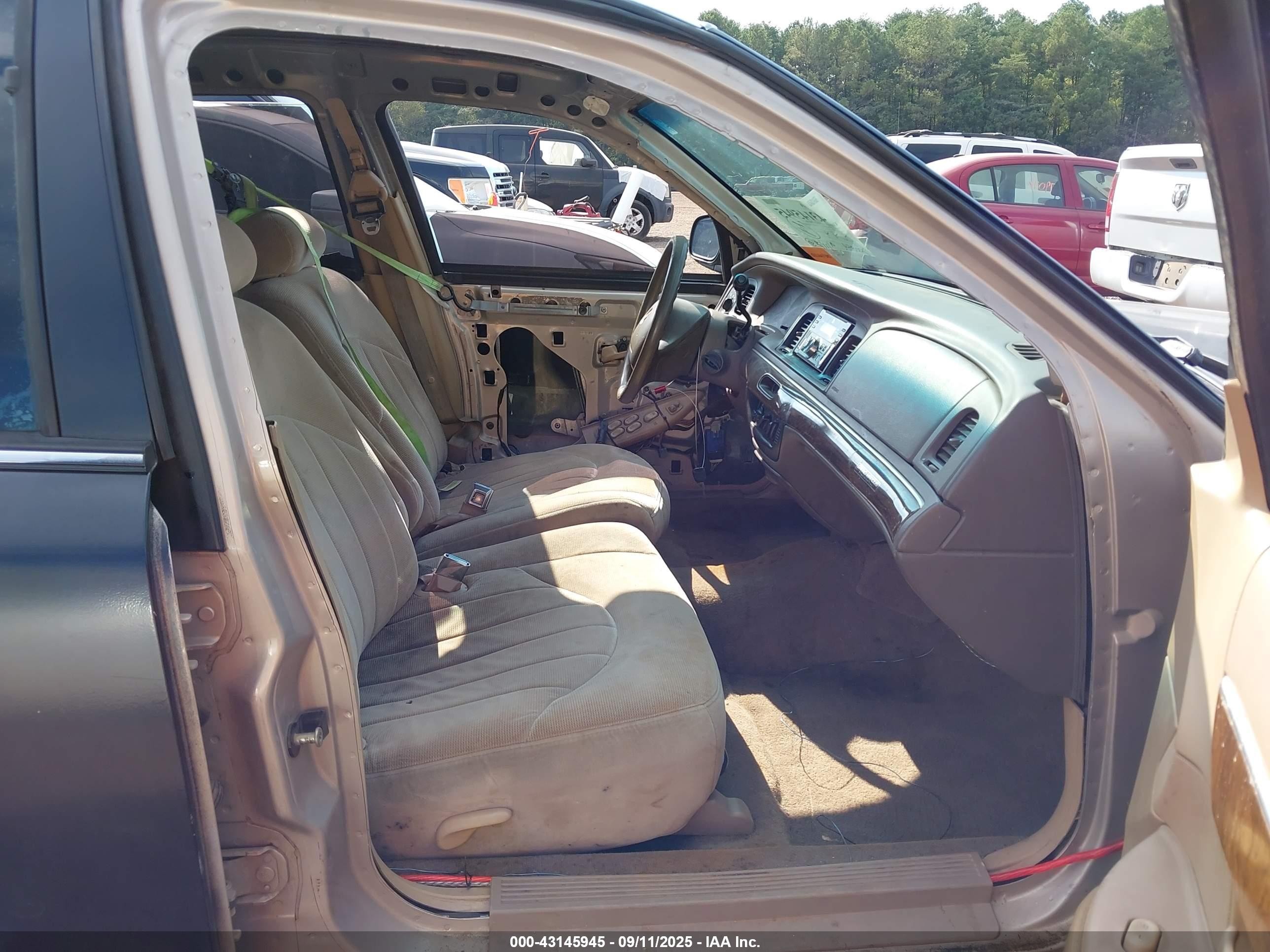1998 Mercury Grand Marquis   Черный vin: 2MEFM74W5WX607915