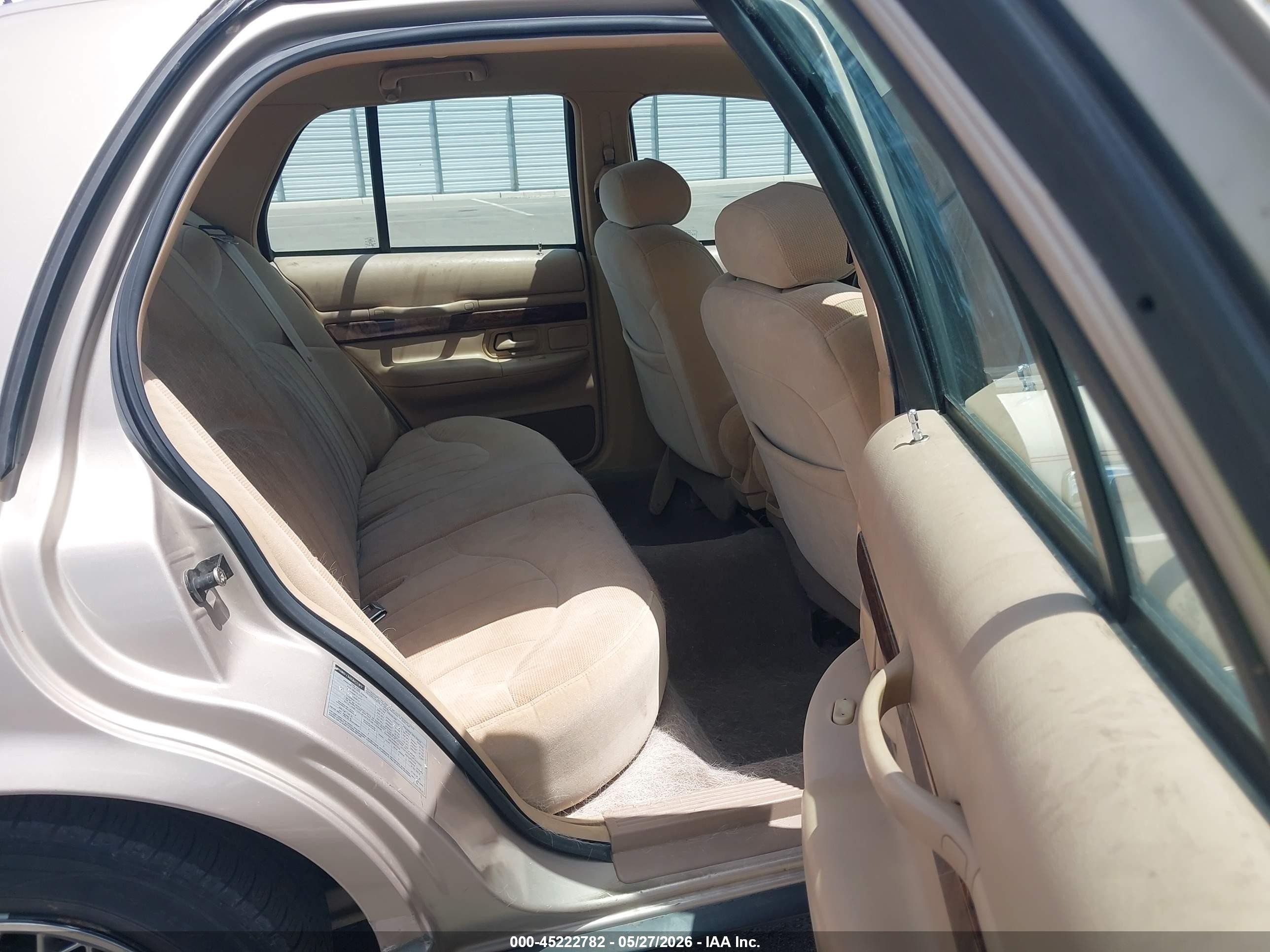 1998 Mercury Grand Marquis   Tan vin: 2MEFM74W5WX646522