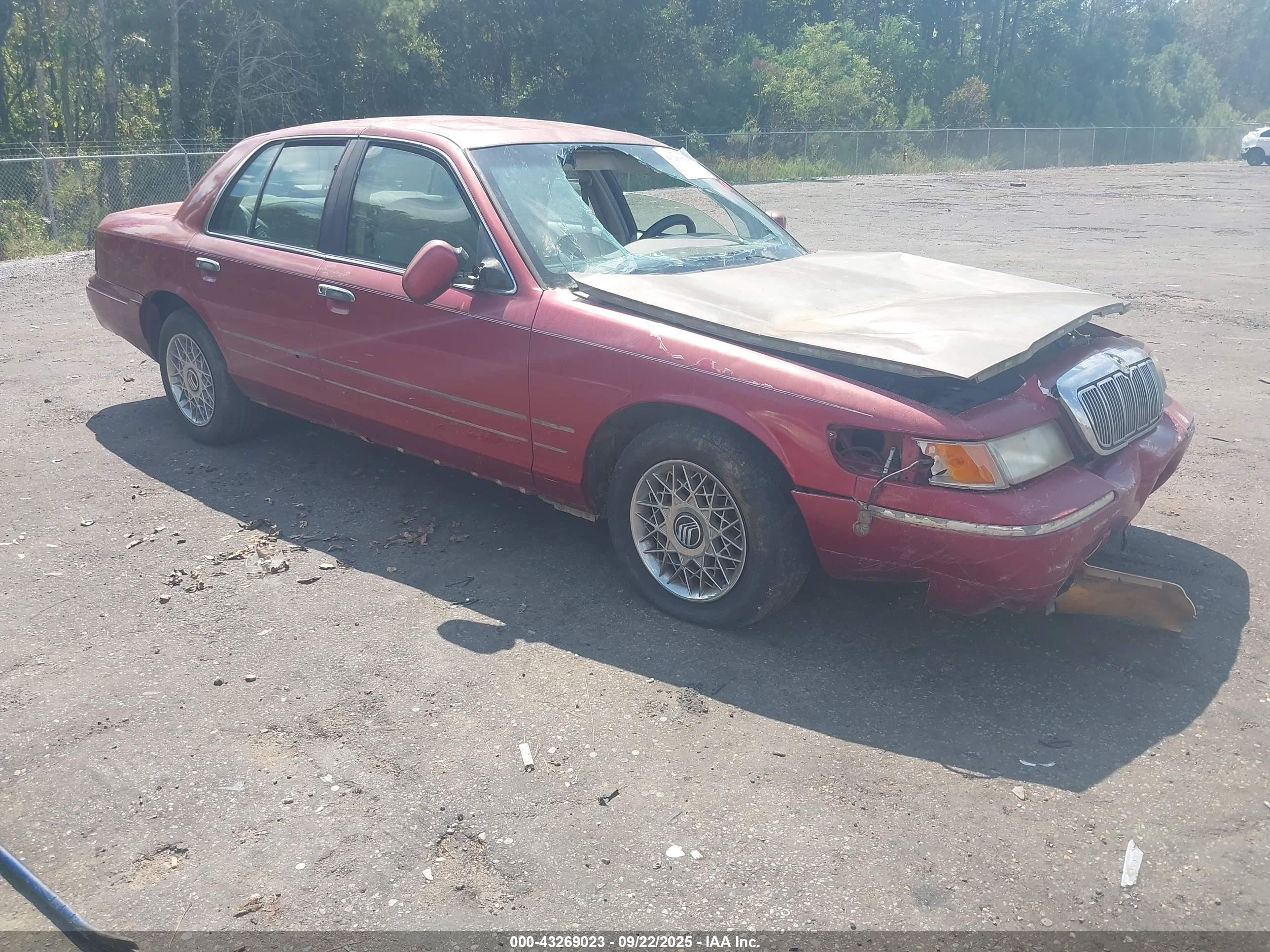 1998 Mercury Grand Marquis   Red vin: 2MEFM74W5WX655317