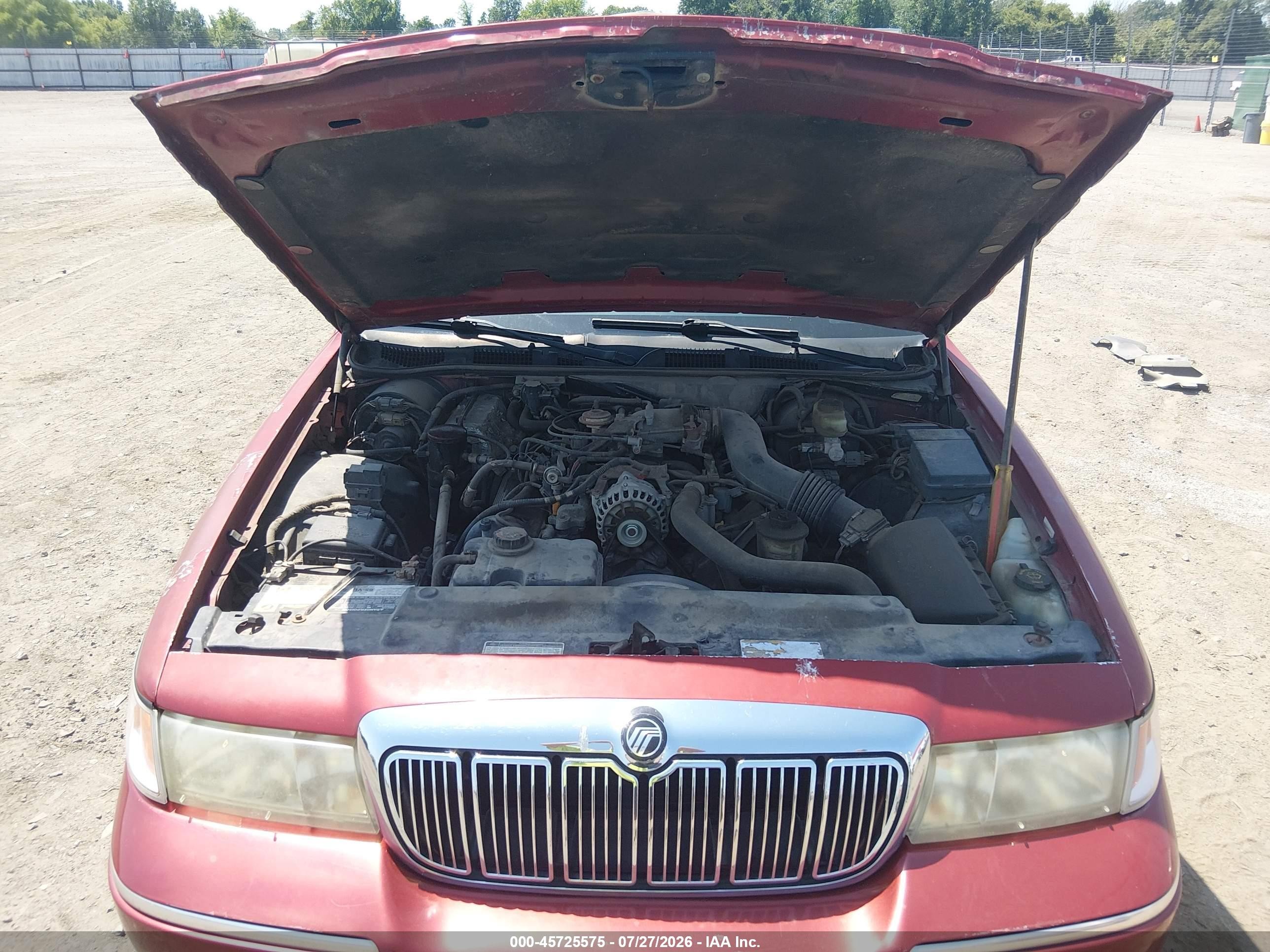 1998 Mercury Grand Marquis   Красный vin: 2MEFM74W5WX685918