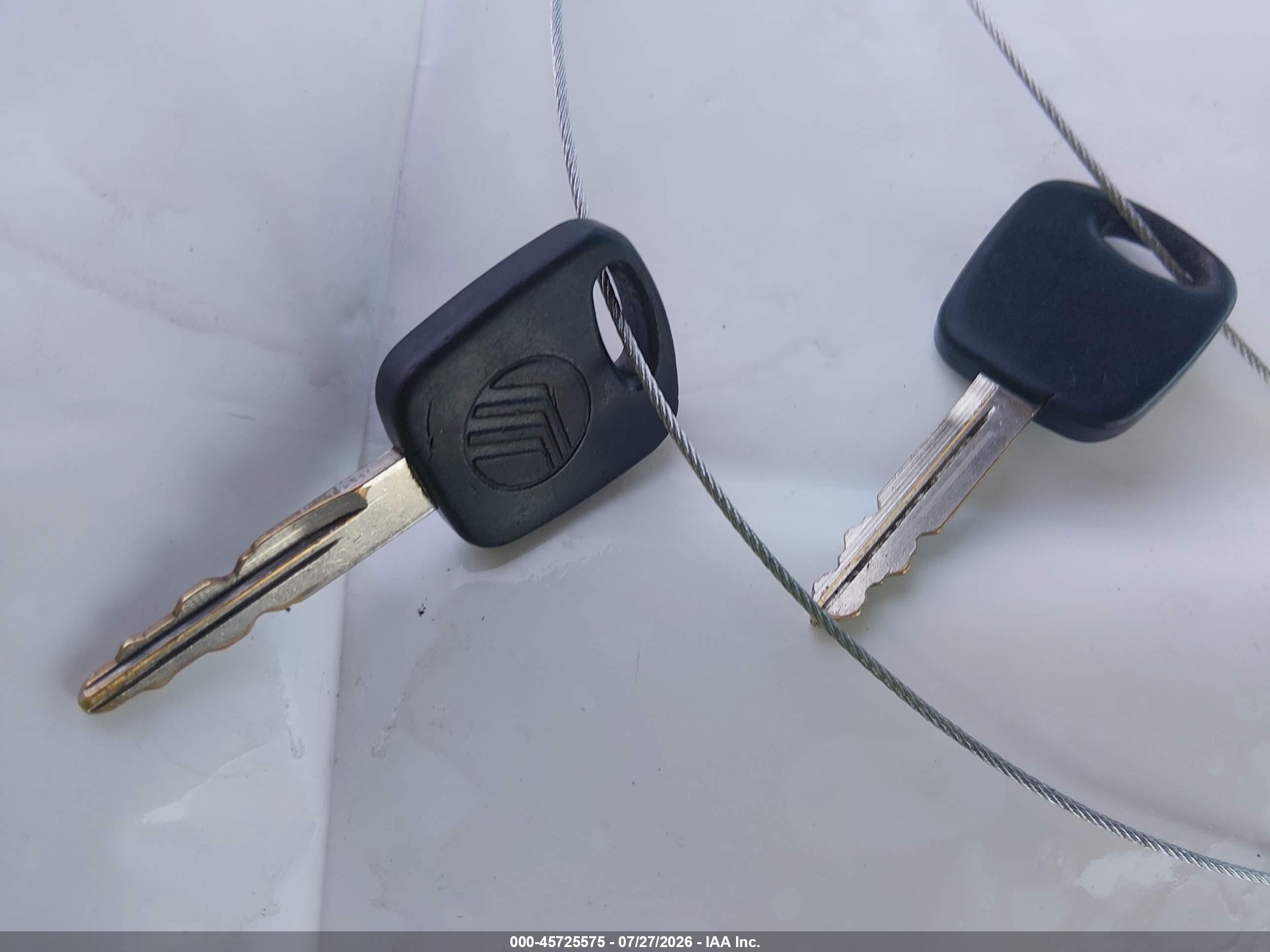 1998 Mercury Grand Marquis   Красный vin: 2MEFM74W5WX685918