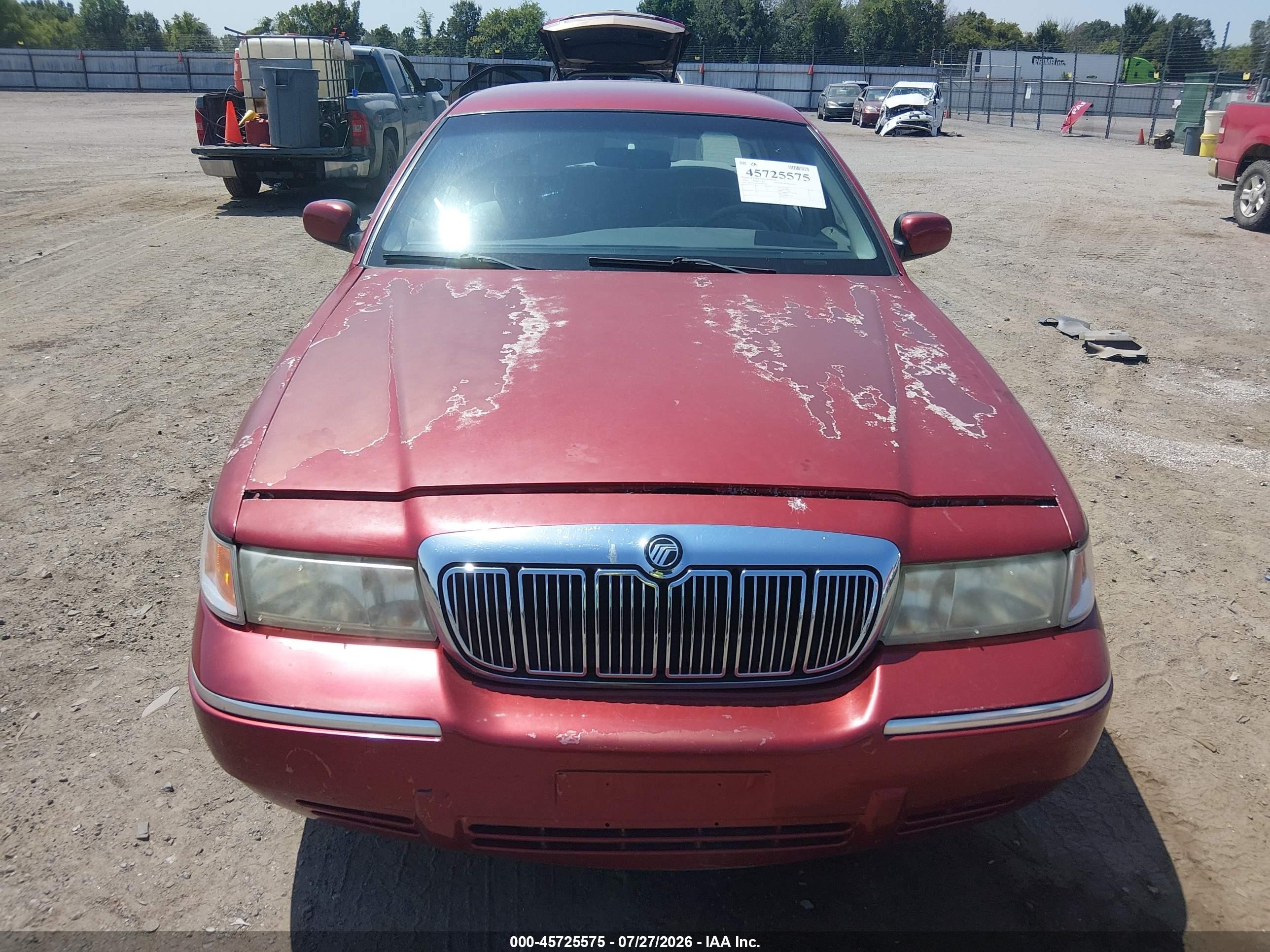 1998 Mercury Grand Marquis   Красный vin: 2MEFM74W5WX685918