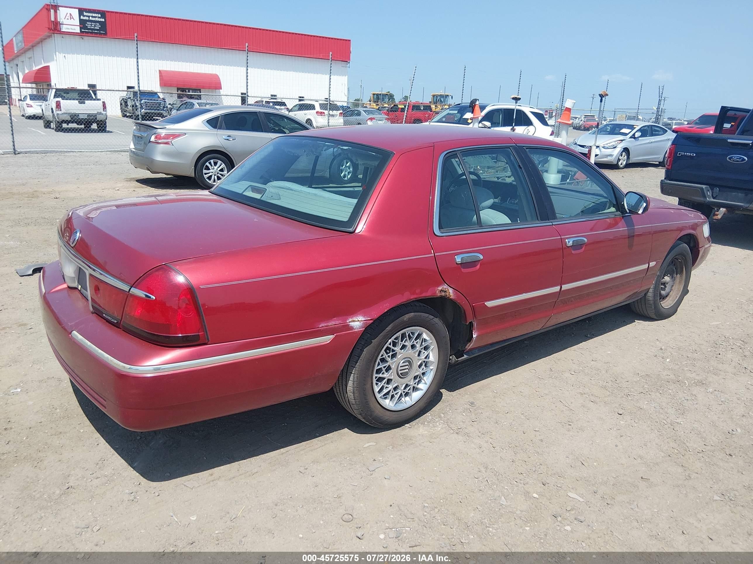 1998 Mercury Grand Marquis   Красный vin: 2MEFM74W5WX685918