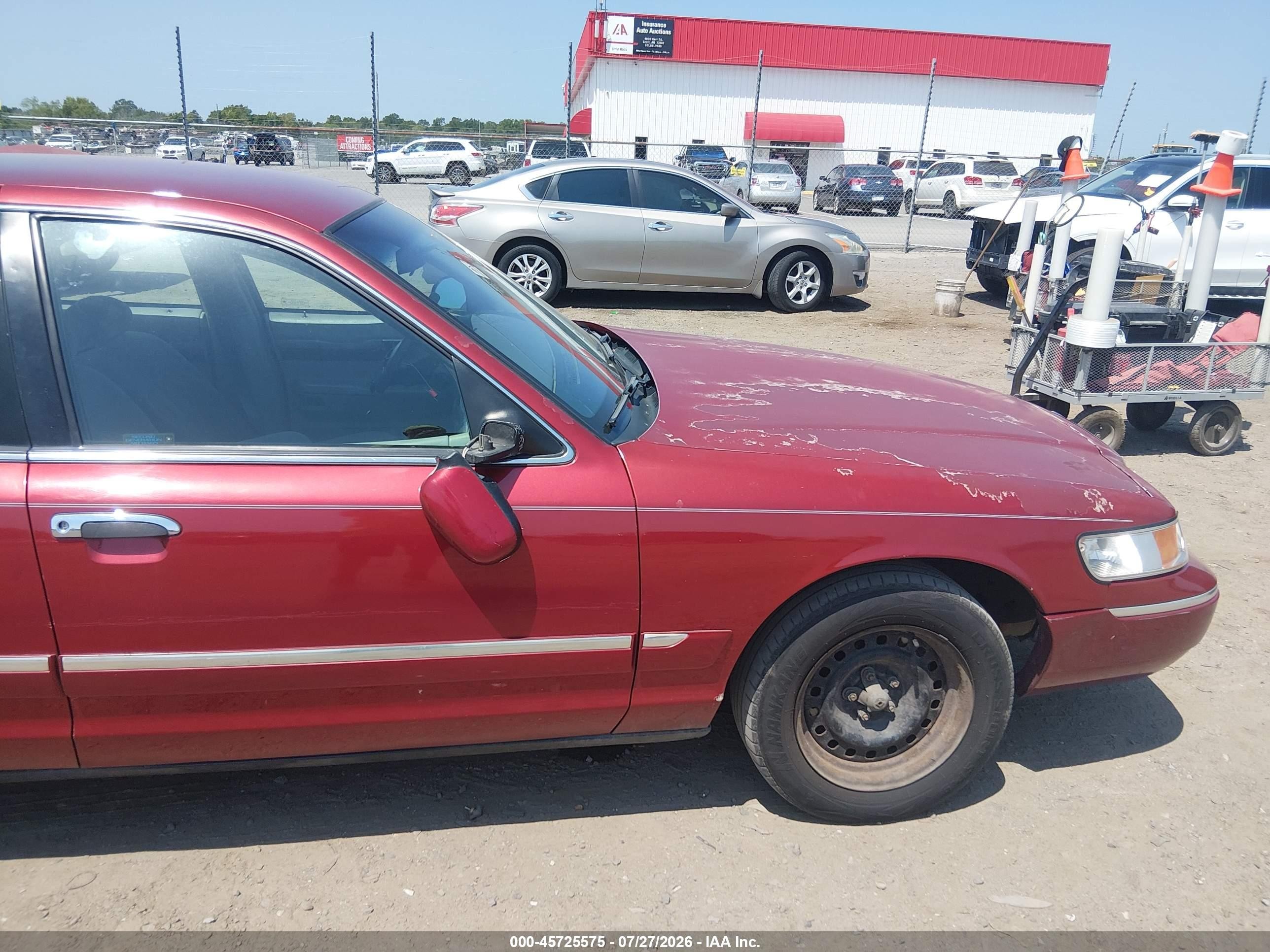 1998 Mercury Grand Marquis   Красный vin: 2MEFM74W5WX685918