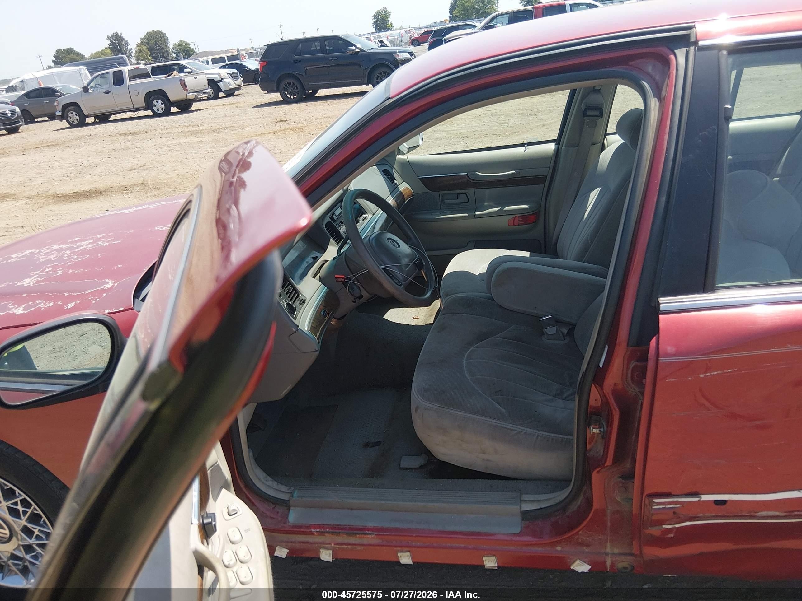 1998 Mercury Grand Marquis   Красный vin: 2MEFM74W5WX685918