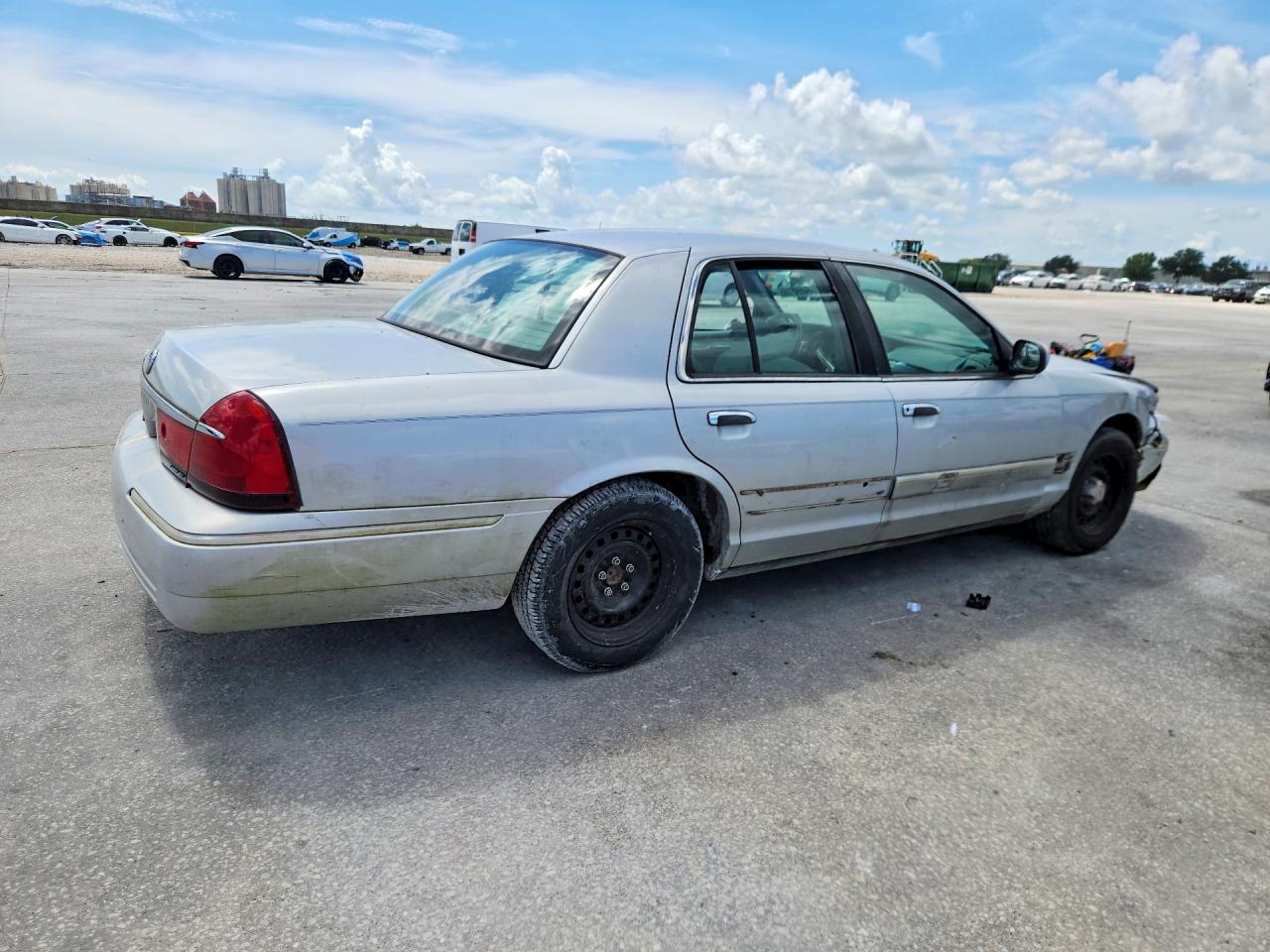 1998 Mercury Grand Marquis Gs Gray vin: 2MEFM74W5WX689905