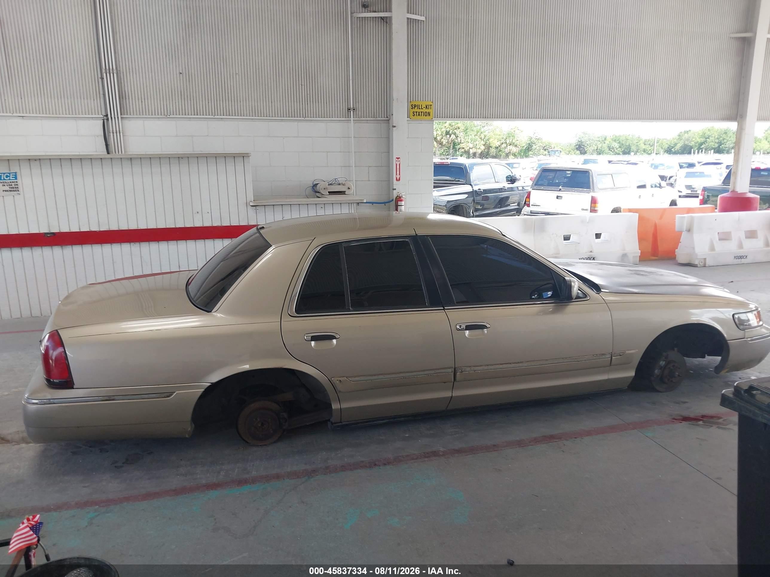 2000 Mercury Grand Marquis Gs Beige vin: 2MEFM74W5YX644966